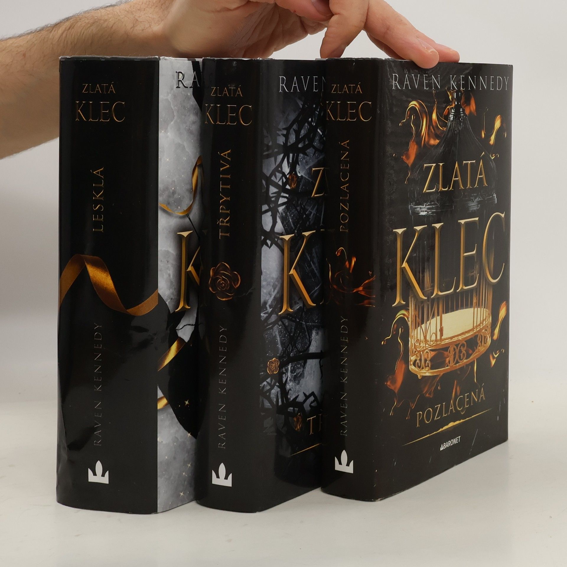 Raven Kennedy Zlatá klec 1-3