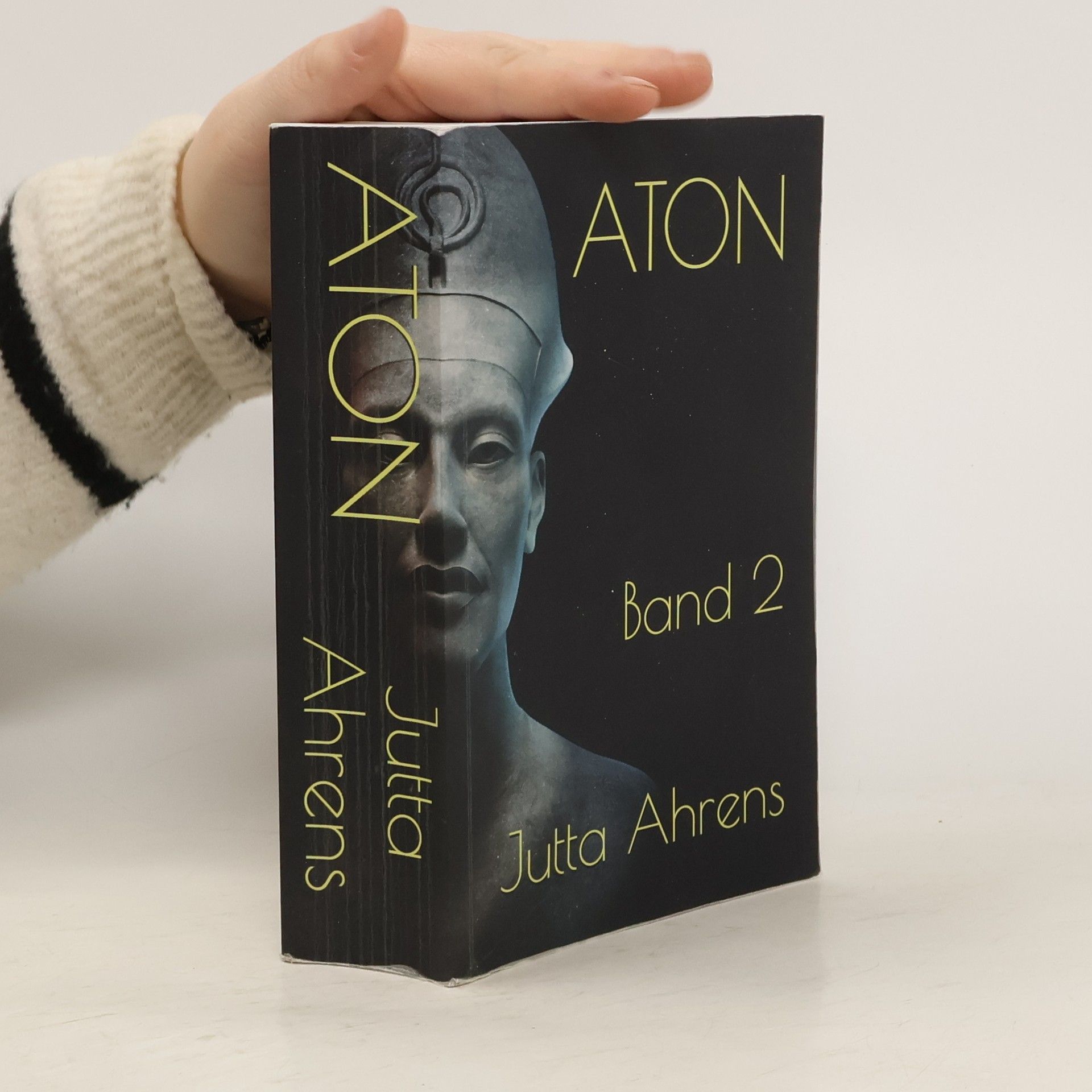 Jutta Ahrens Aton 2