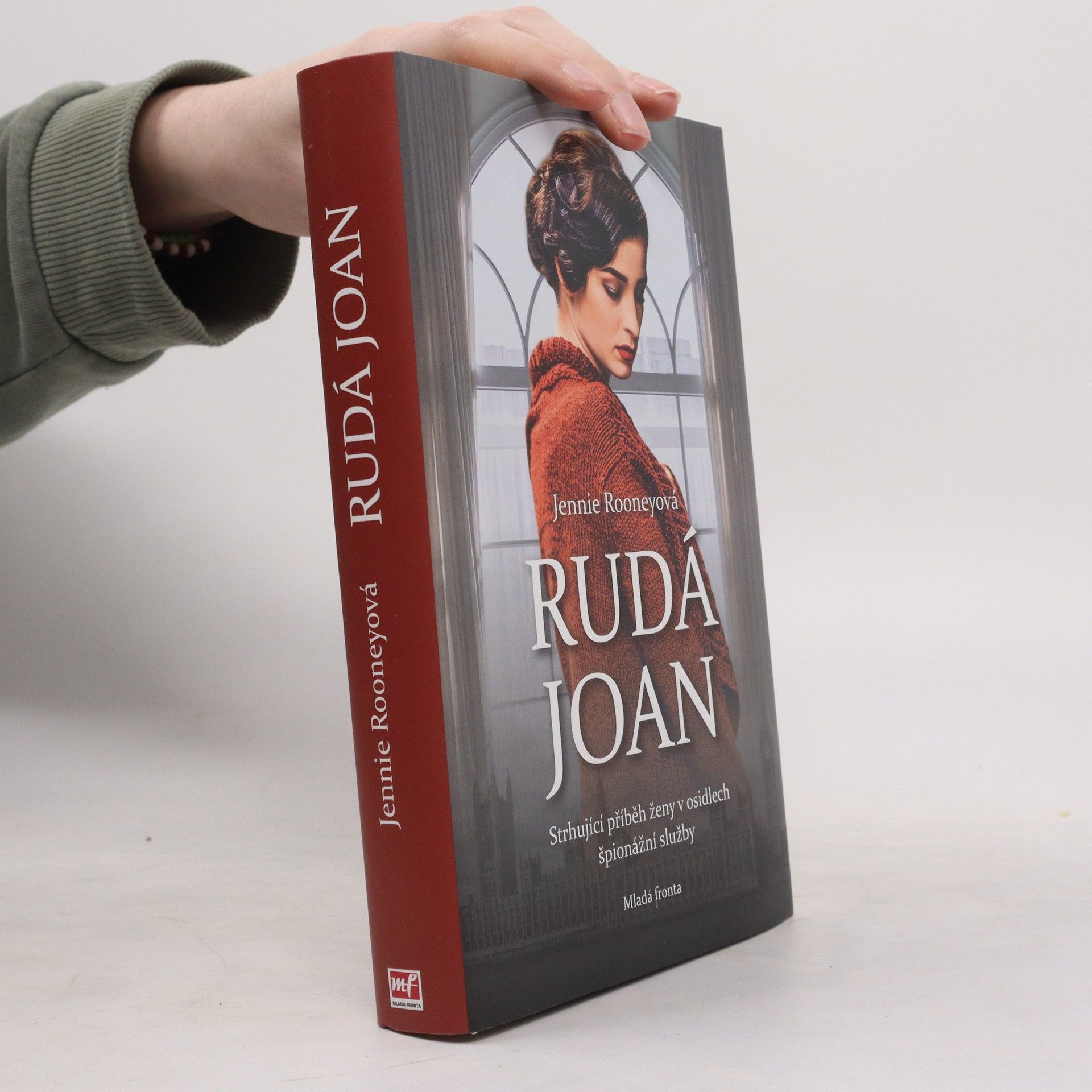 Jennie Rooney Rudá Joan