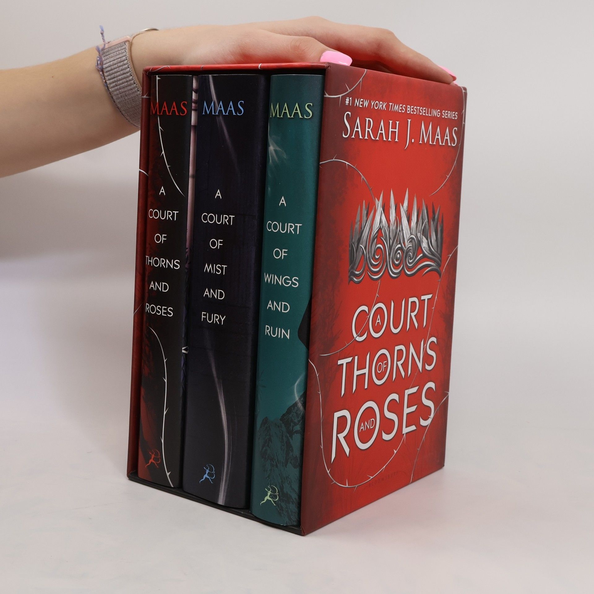 Sarah J. Maas A Court of Thorns and Roses 1-3