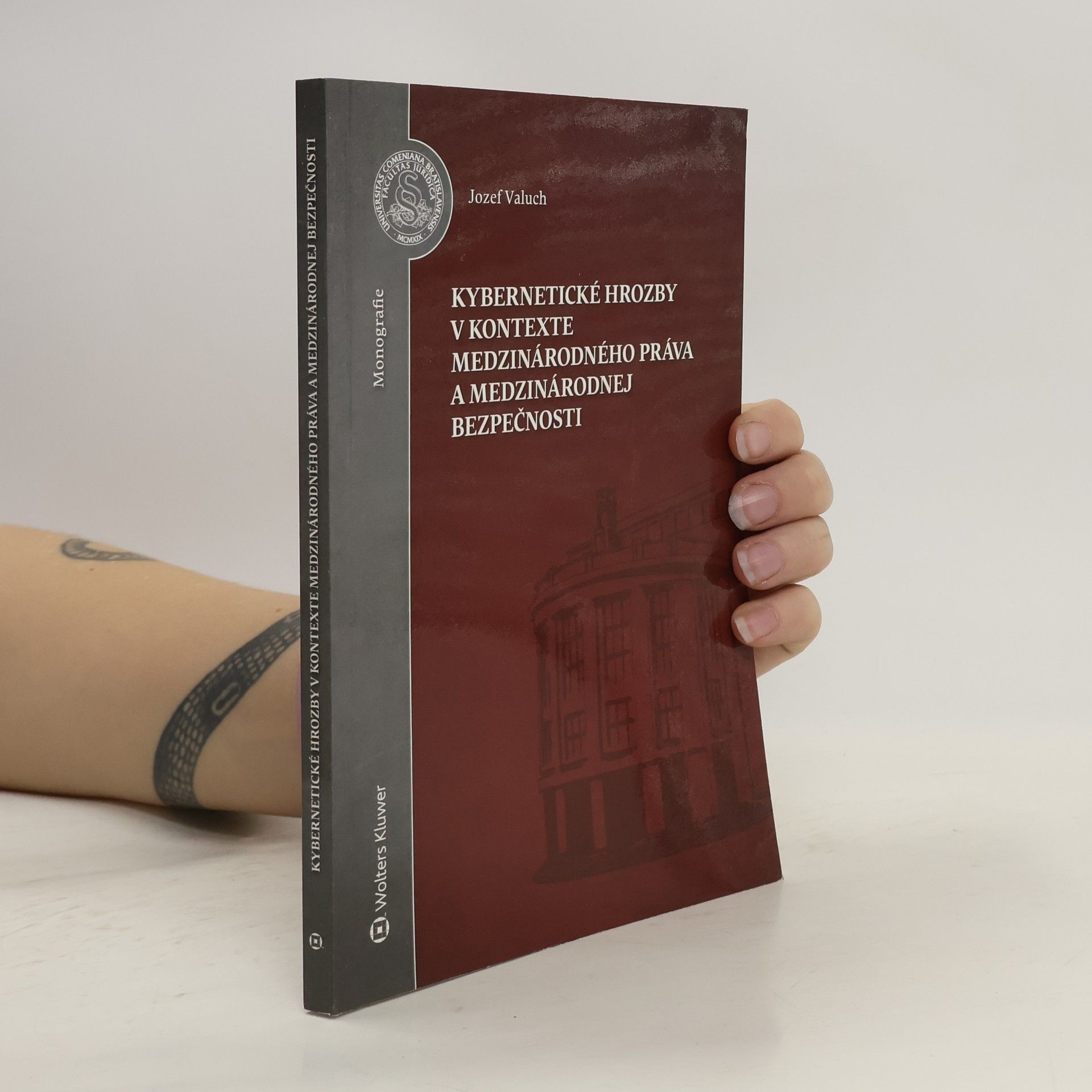 Jozef Valuch Kybernetické hrozby v kontexte medzinárodného práva a medzinárodnej bezpečnosti