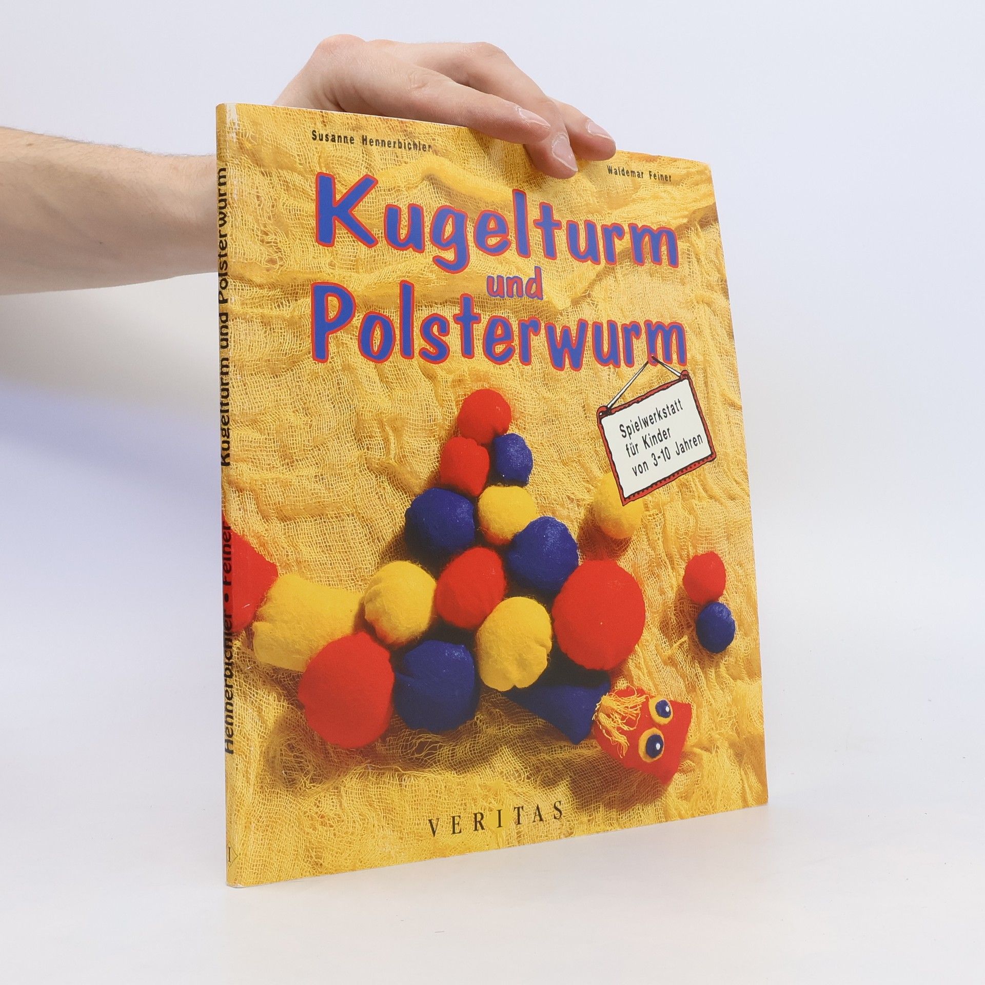 Susanne Hennerbichler Kugelturm und Polsterwurm