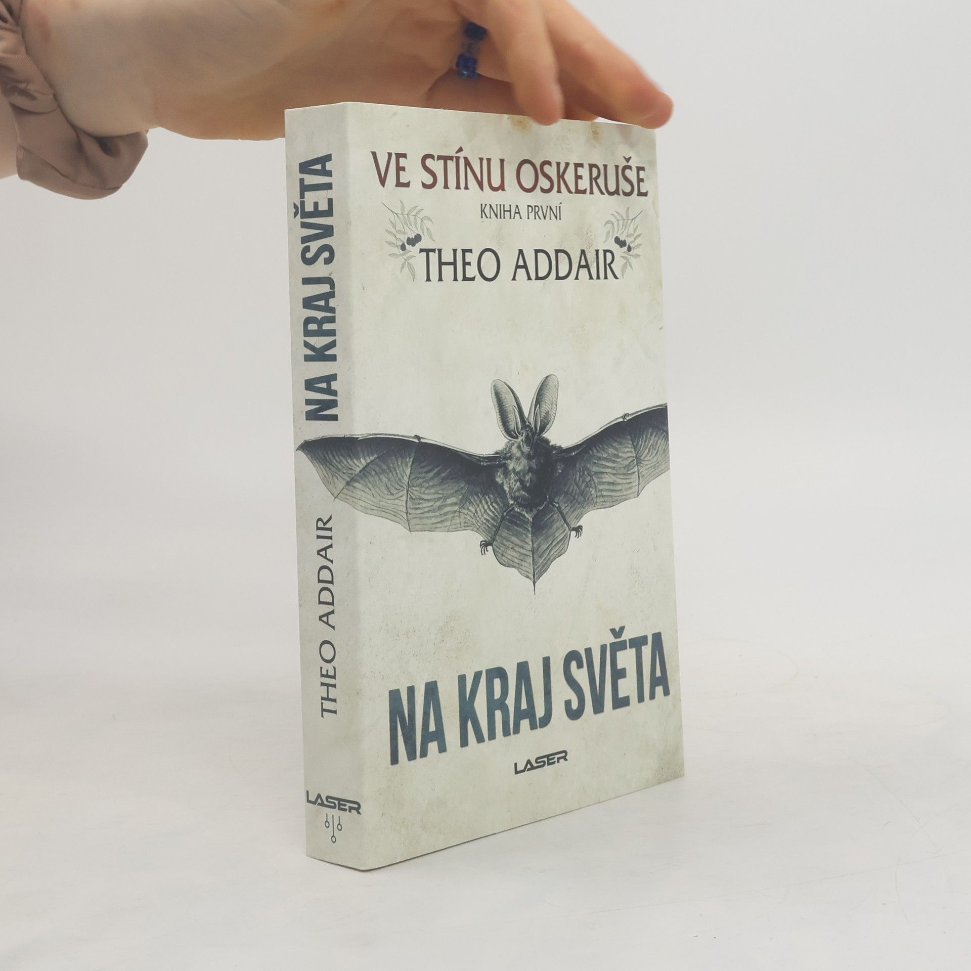 Theo Addair Na kraj světa