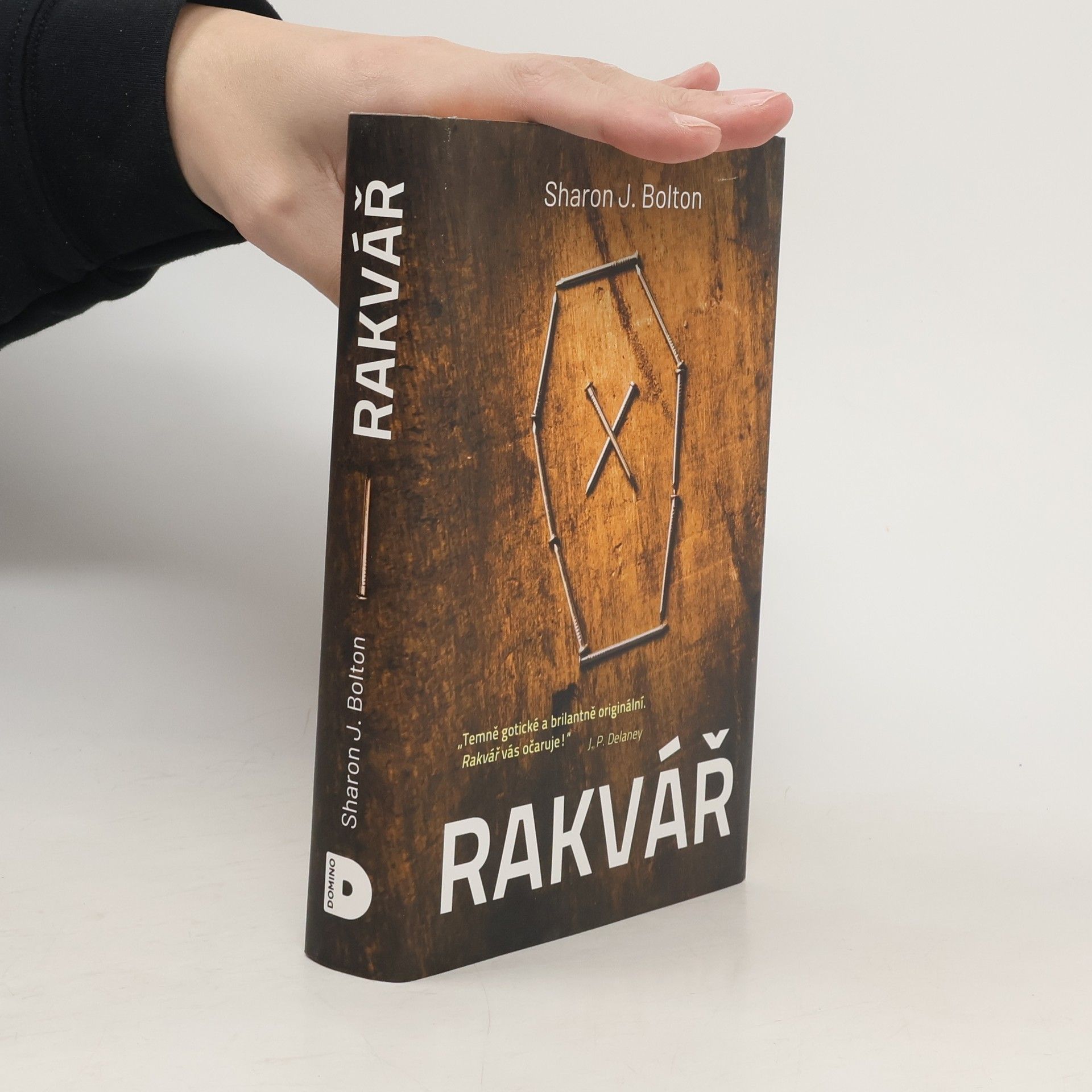 S. J. Bolton Rakvář