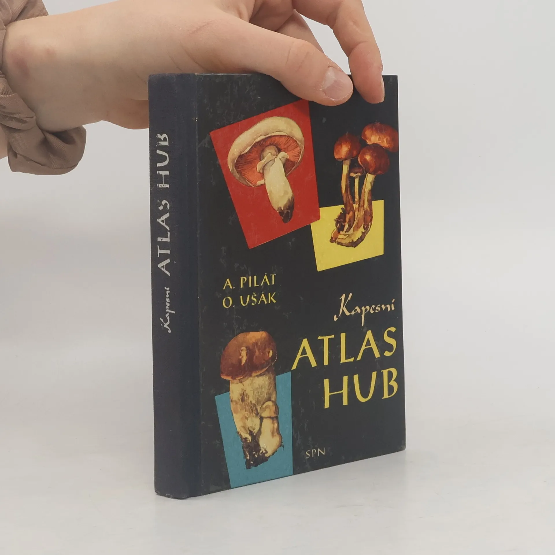 Kapesní atlas hub | Kniha | pevná | Albert Pilát | CS