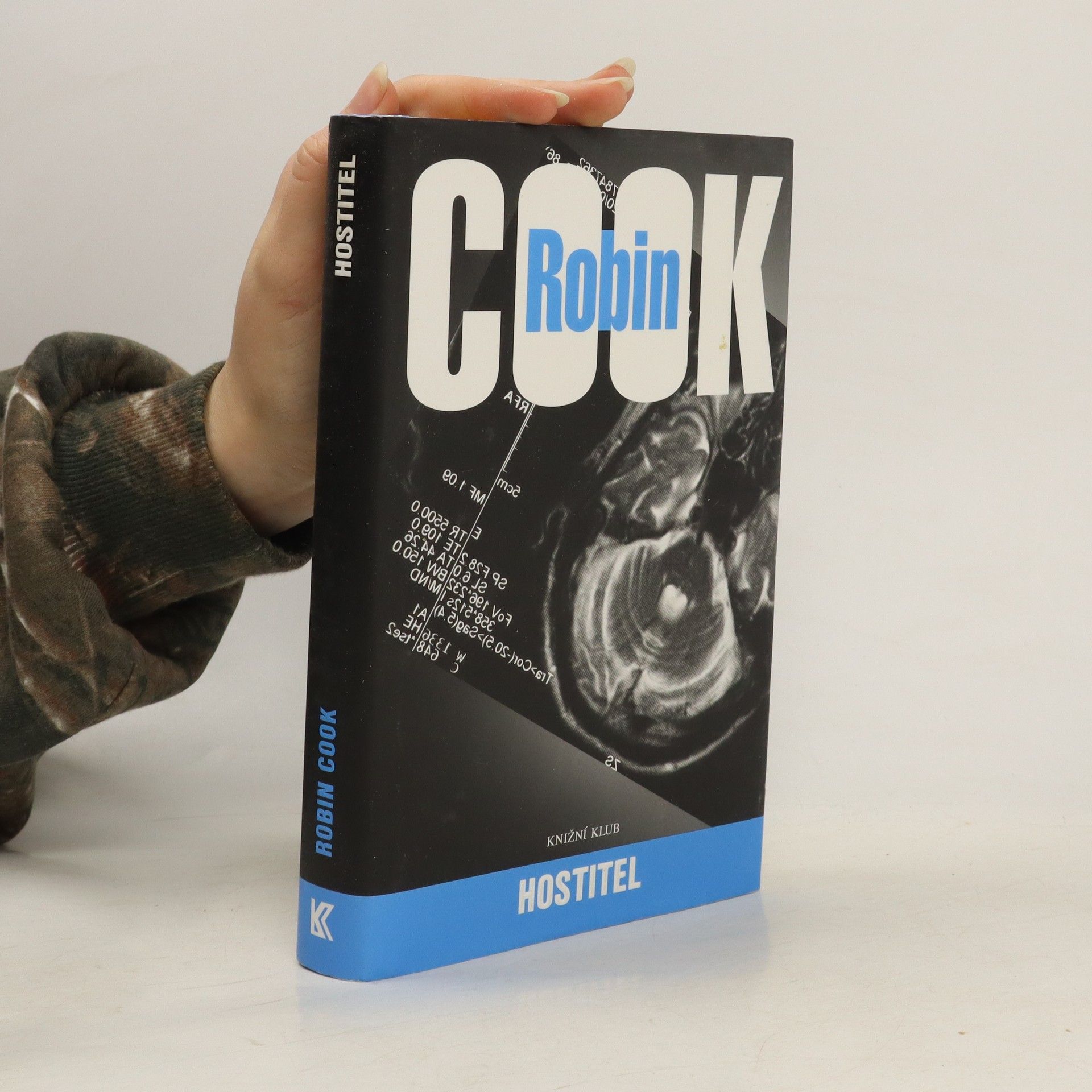 Robin Cook Hostitel