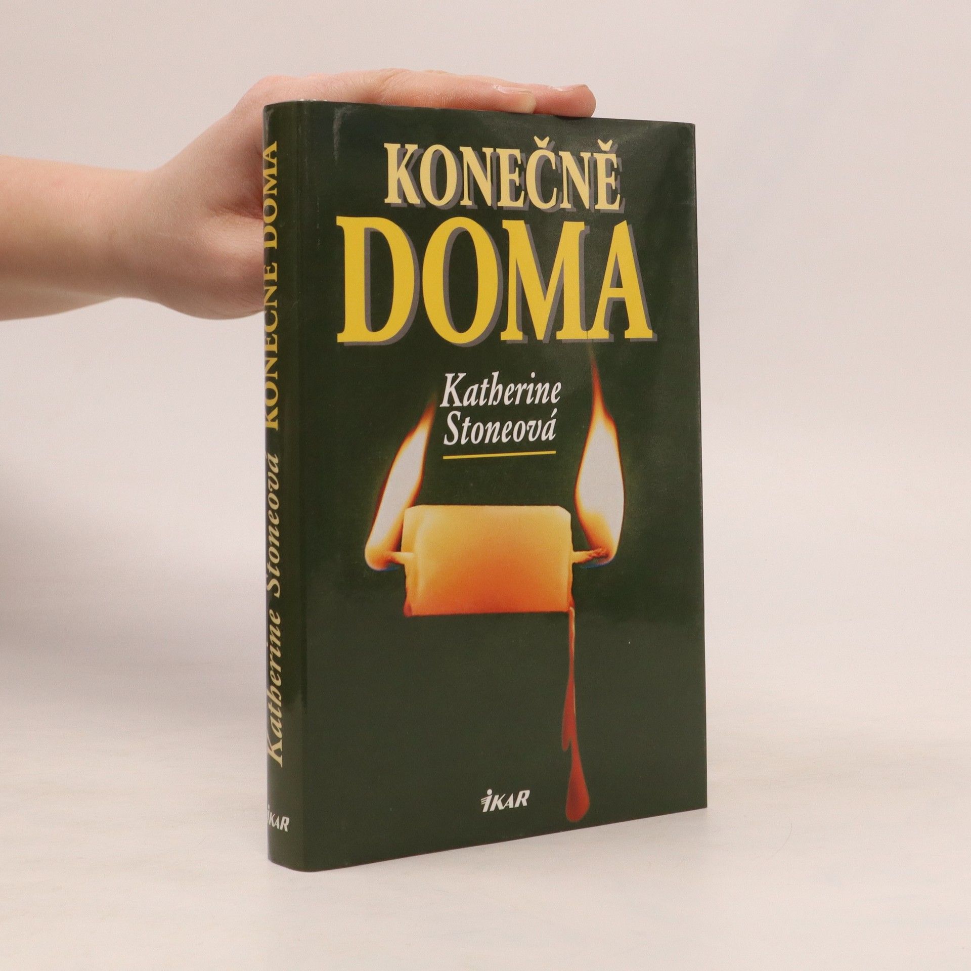 Katherine Stone Konečně doma