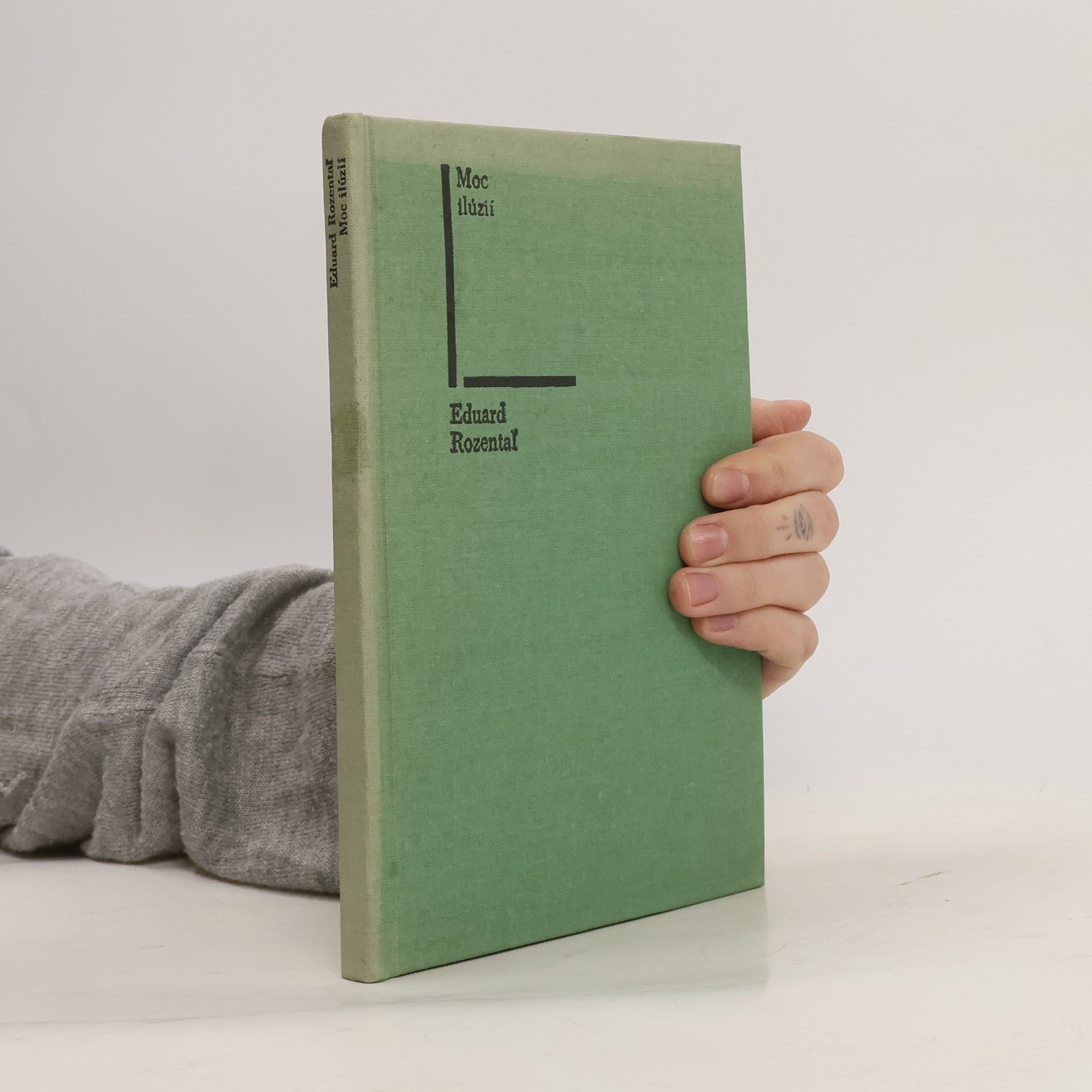 Eduard Markovič Rozental' Moc ilúzií