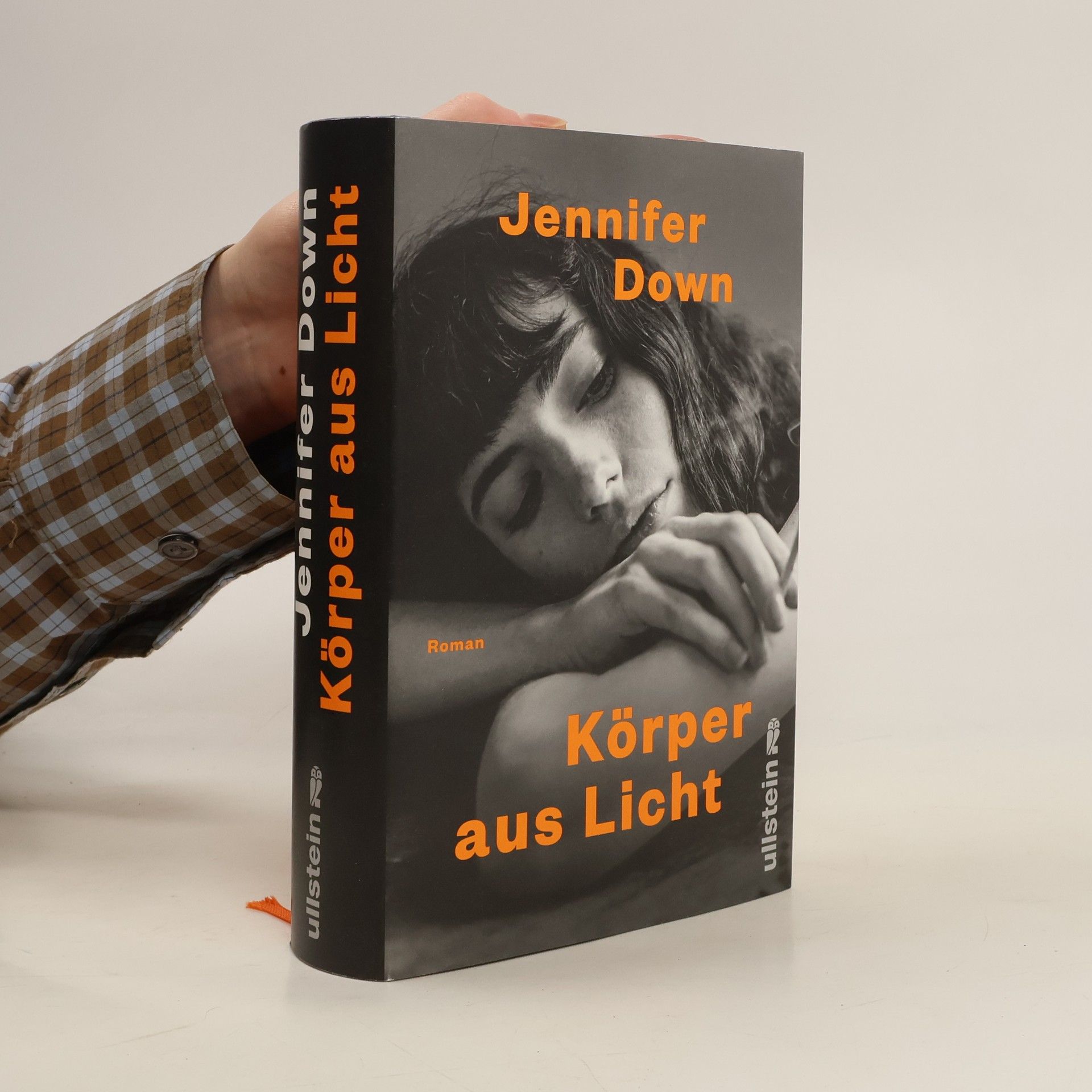 Jennifer Down Körper aus Licht
