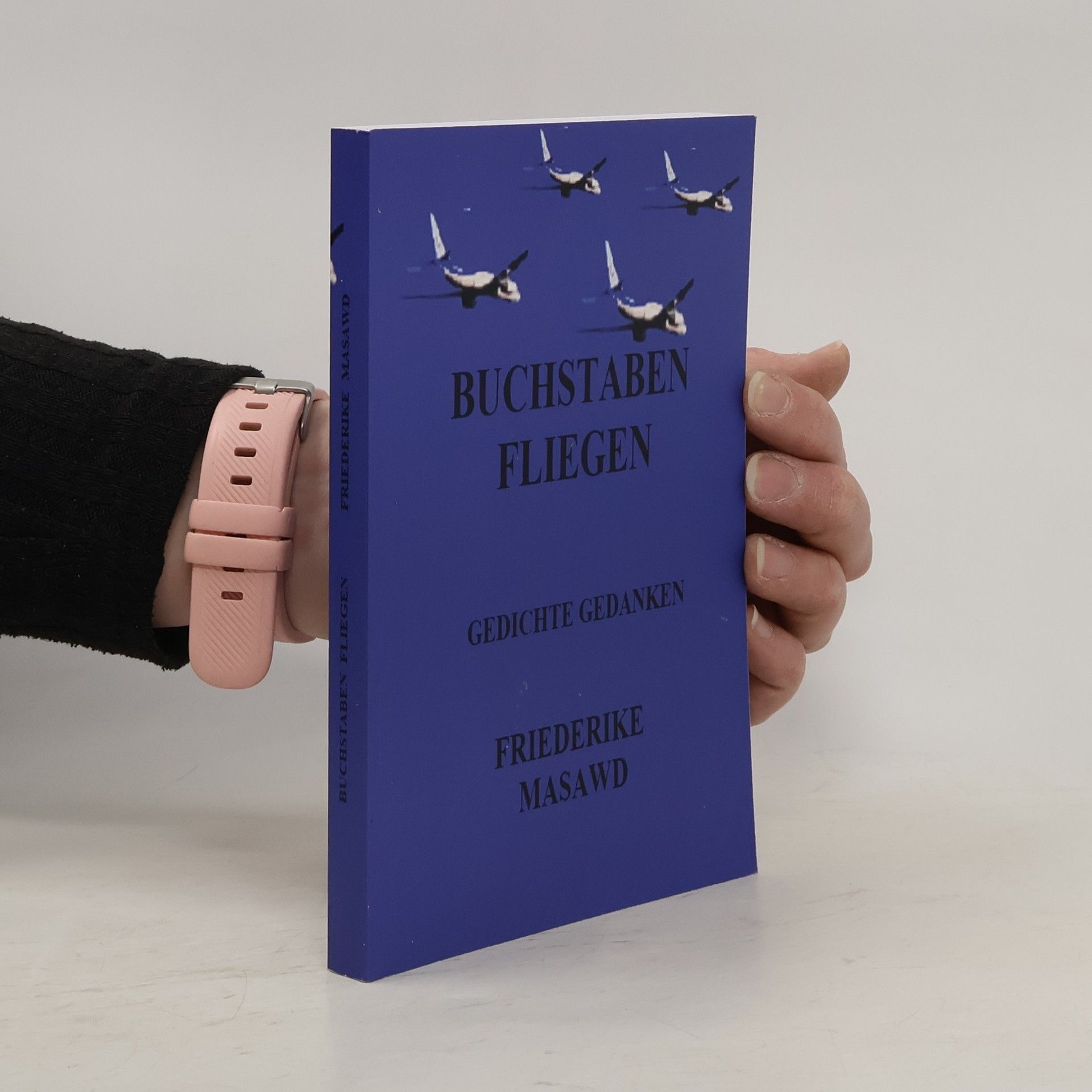 Friederike Masawd Buchstaben Fliegen