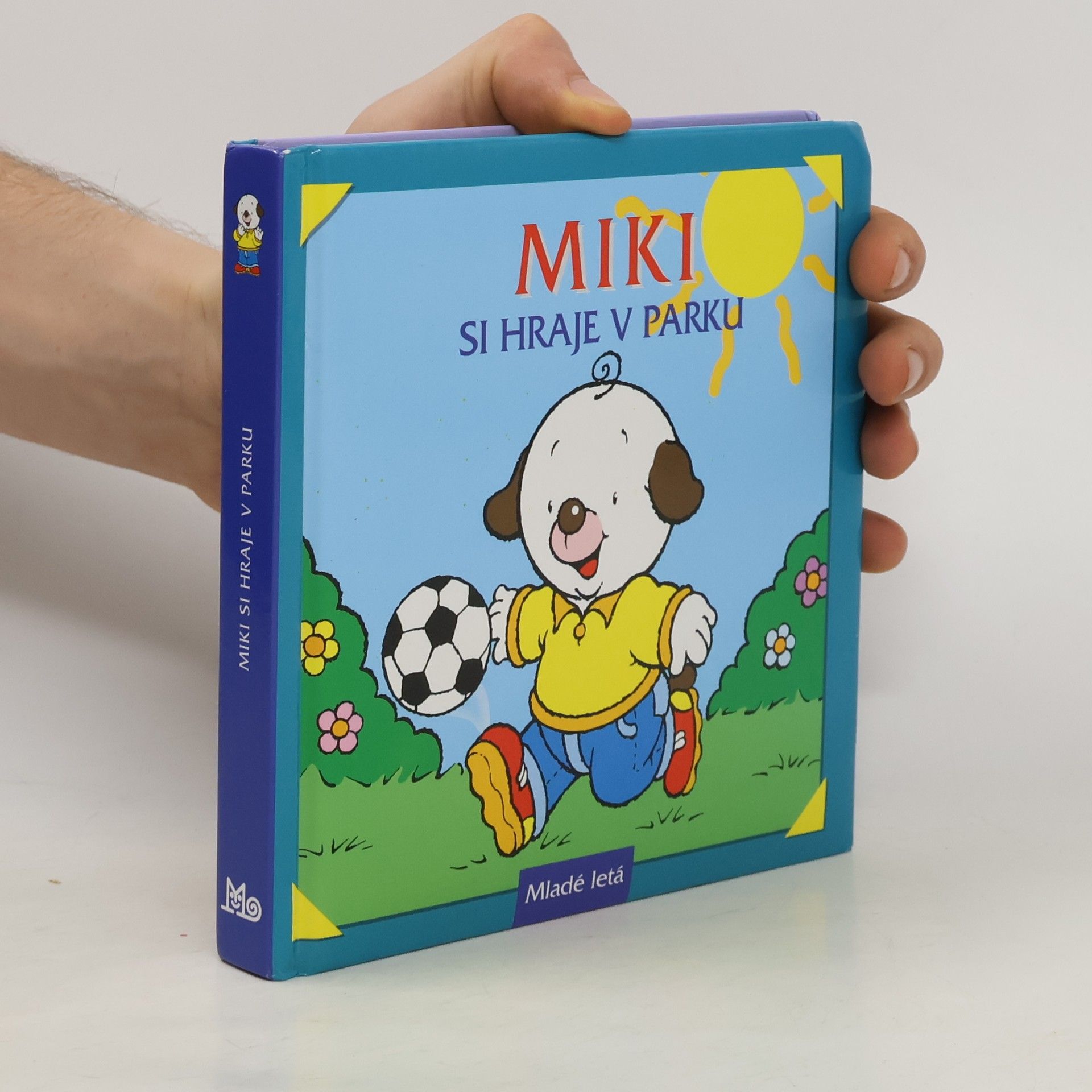 SPN-Mladé letá Miki si hraje v parku
