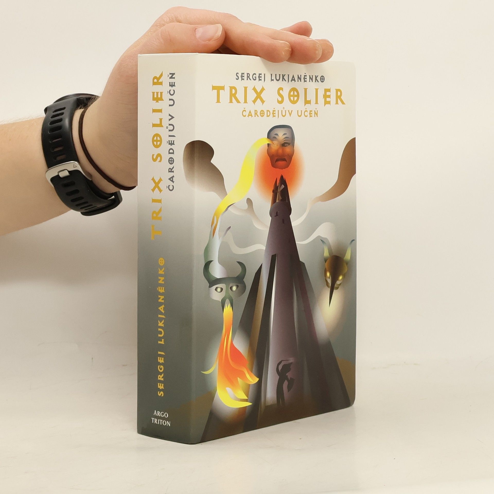 Sergej Lukjaněnko Trix Solier : čarodějův učeň