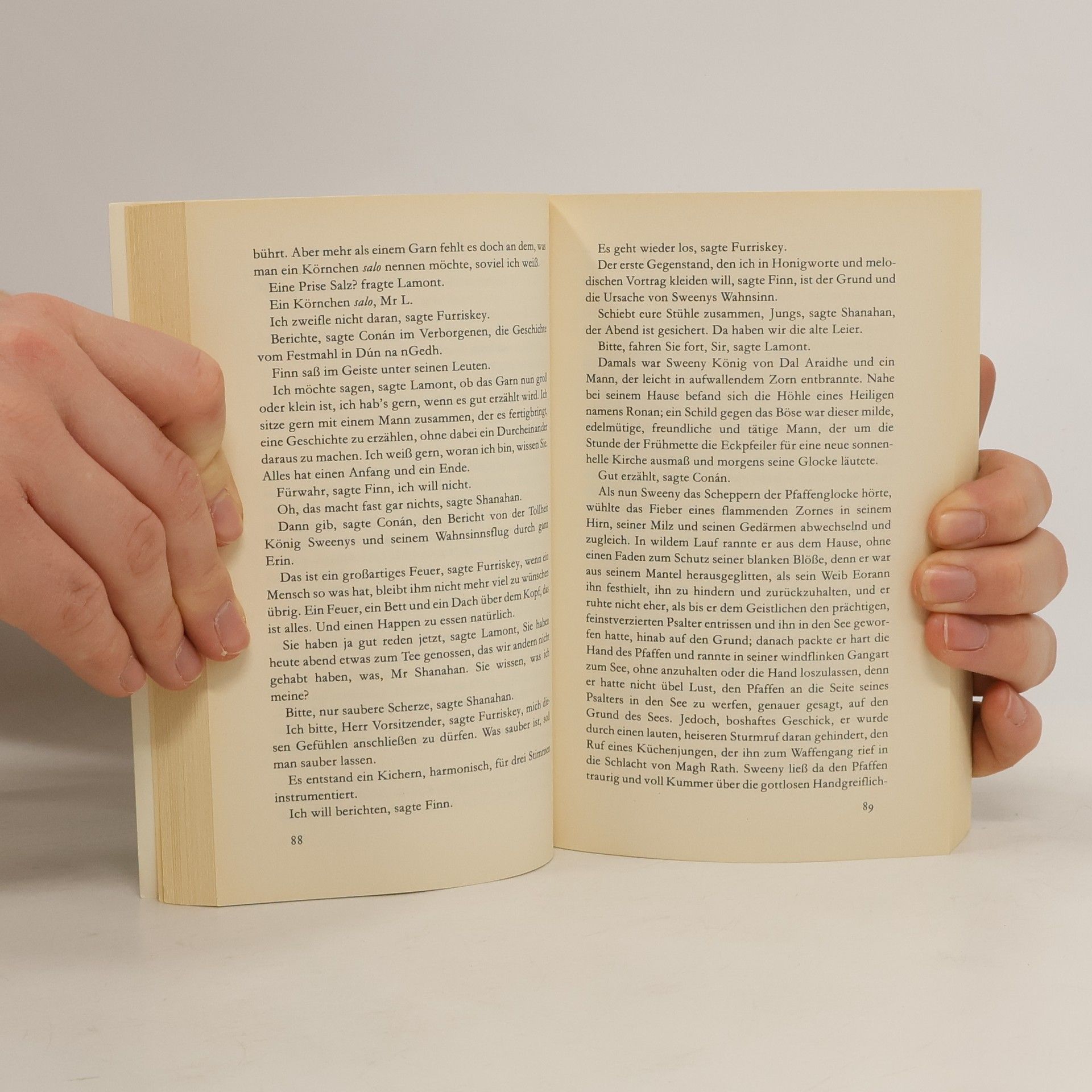 Flann O. Brien Auf Schwimmen-zwei-Vögel oder Sweeny auf den Bäumen