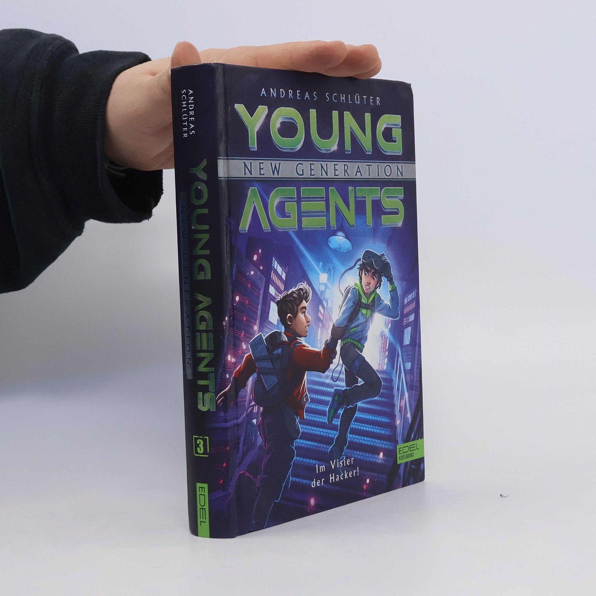 Andreas Schlüter Young Agents - New Generation: Im Visier der Hacker