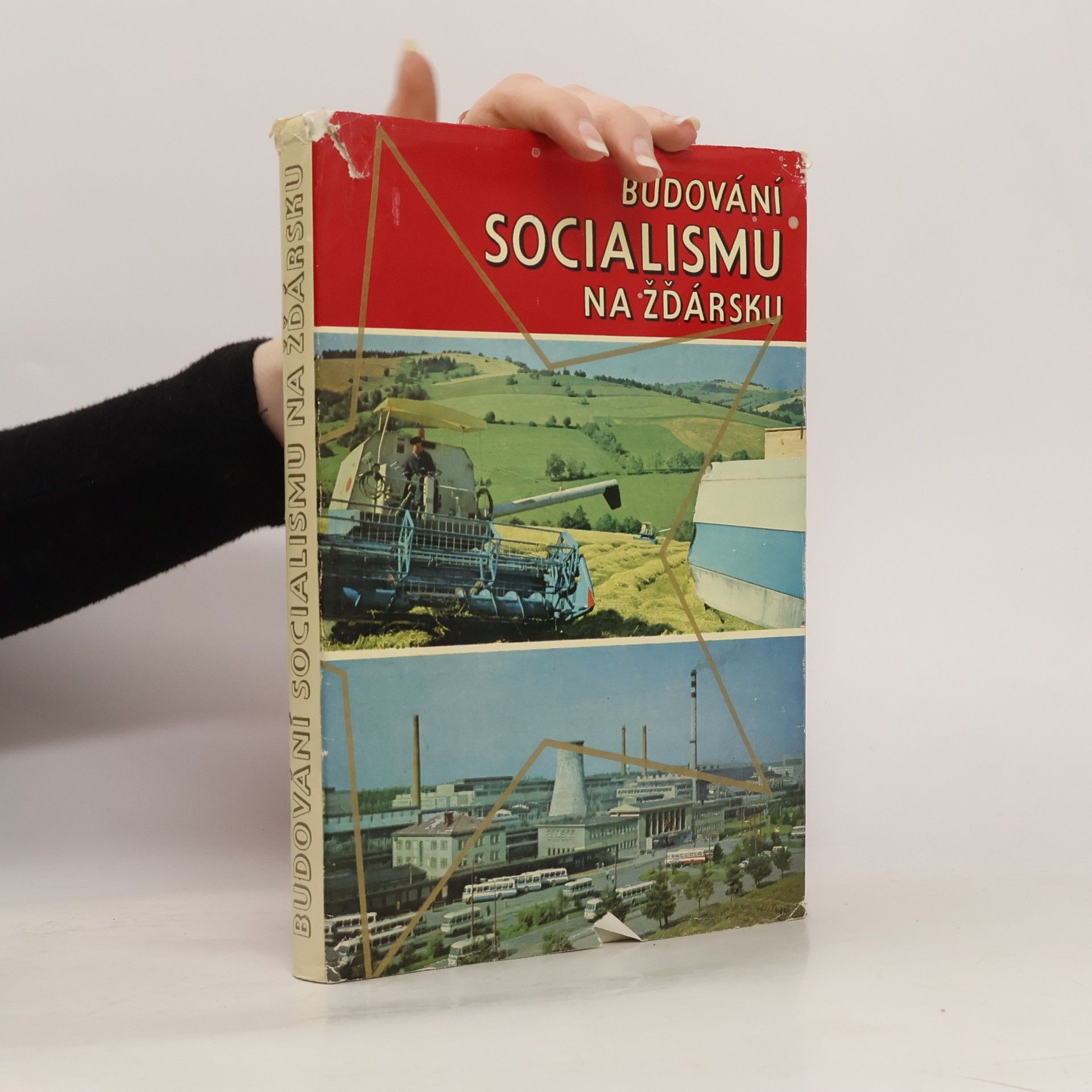Collectif d'auteurs Budováni socialismu na Z̆ďársku