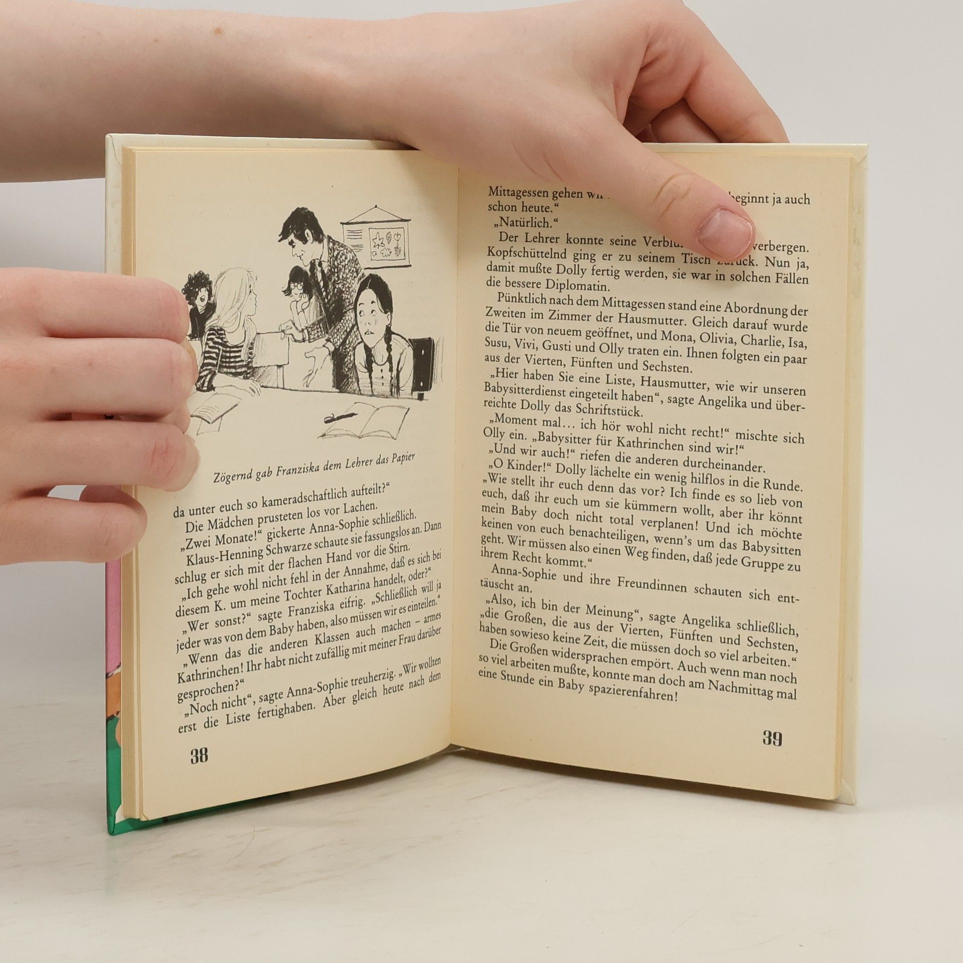 Enid Blyton Dolly 14 - Klassentreffen auf der Burg