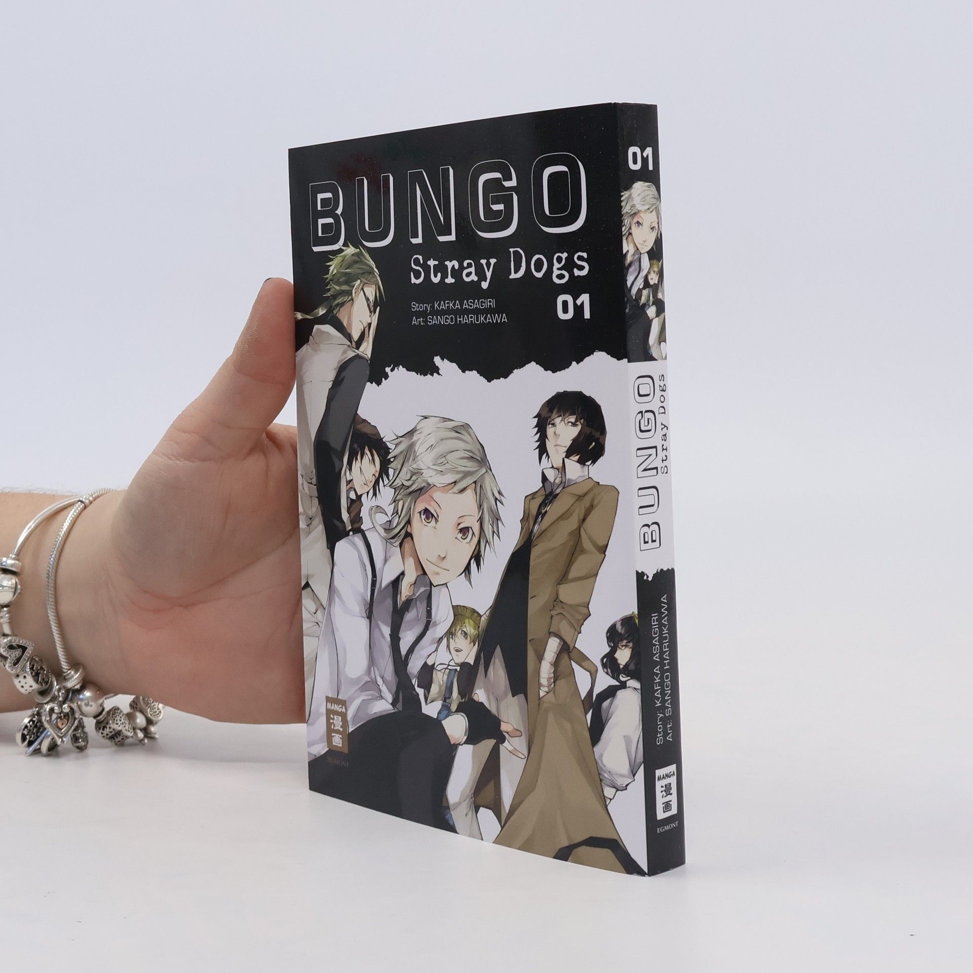 Kafka Asagiri Bungo Stray Dogs 01