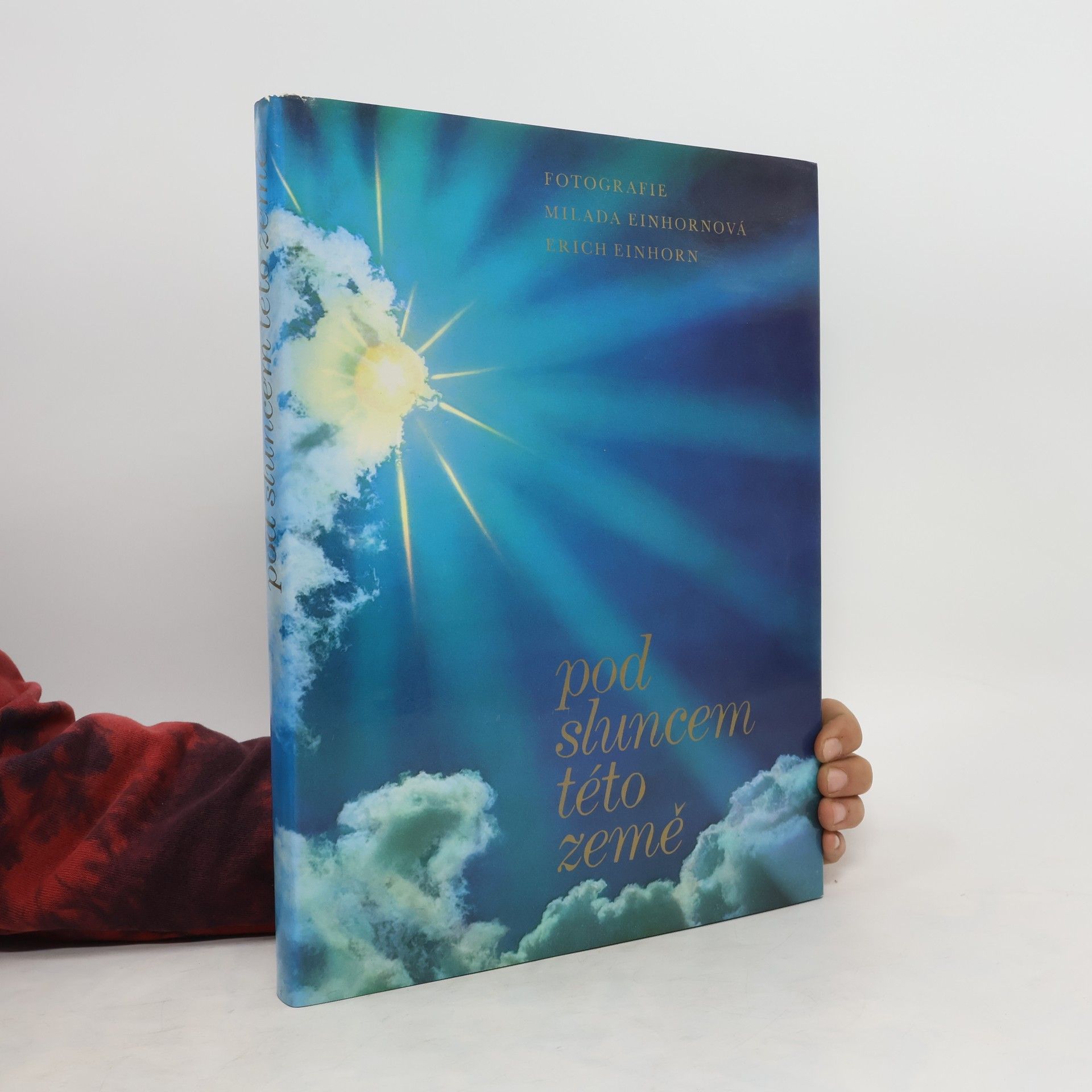 Collectif d'auteurs Pod sluncem této země