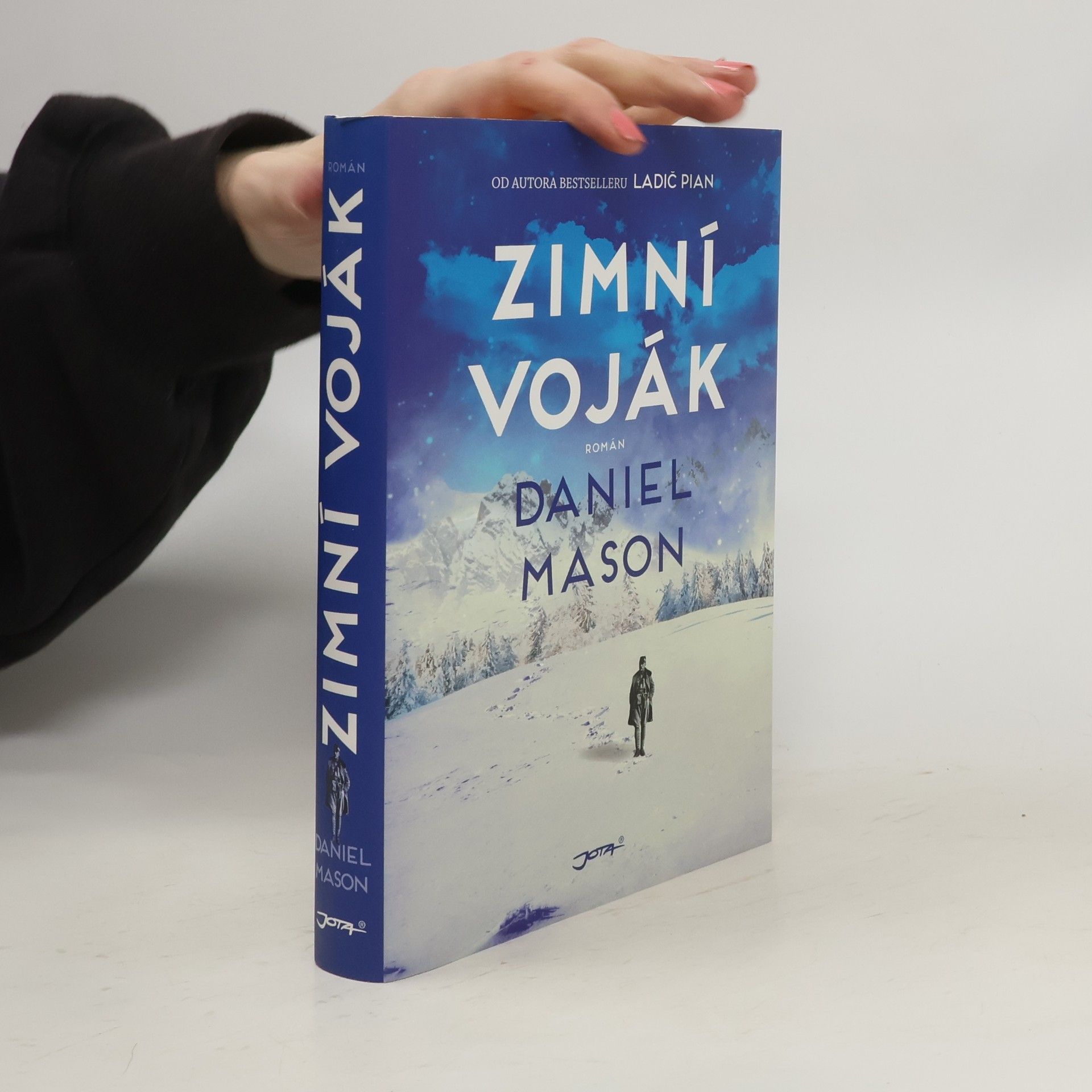 Daniel Mason Zimní voják