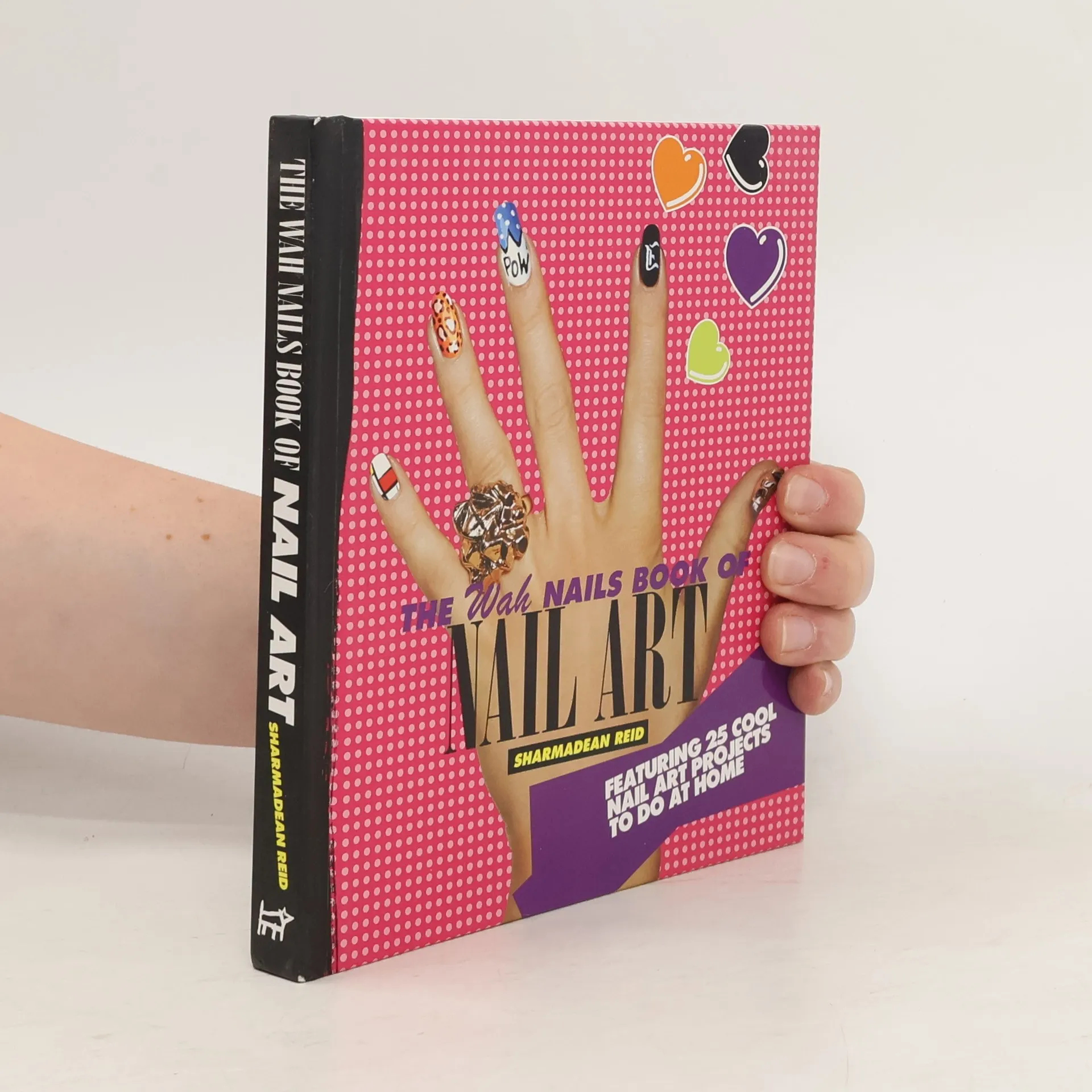 The WAH Nails Book of Nail Art | Book | Hardcover | Sharmadean Reid | EN