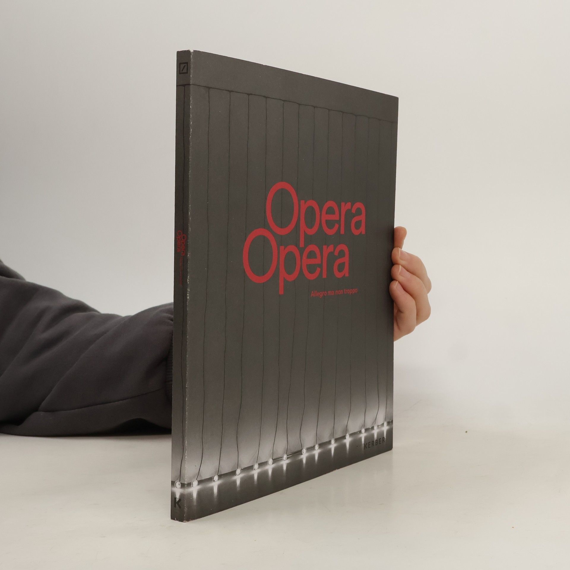 Deutsche Bank Opera Opera