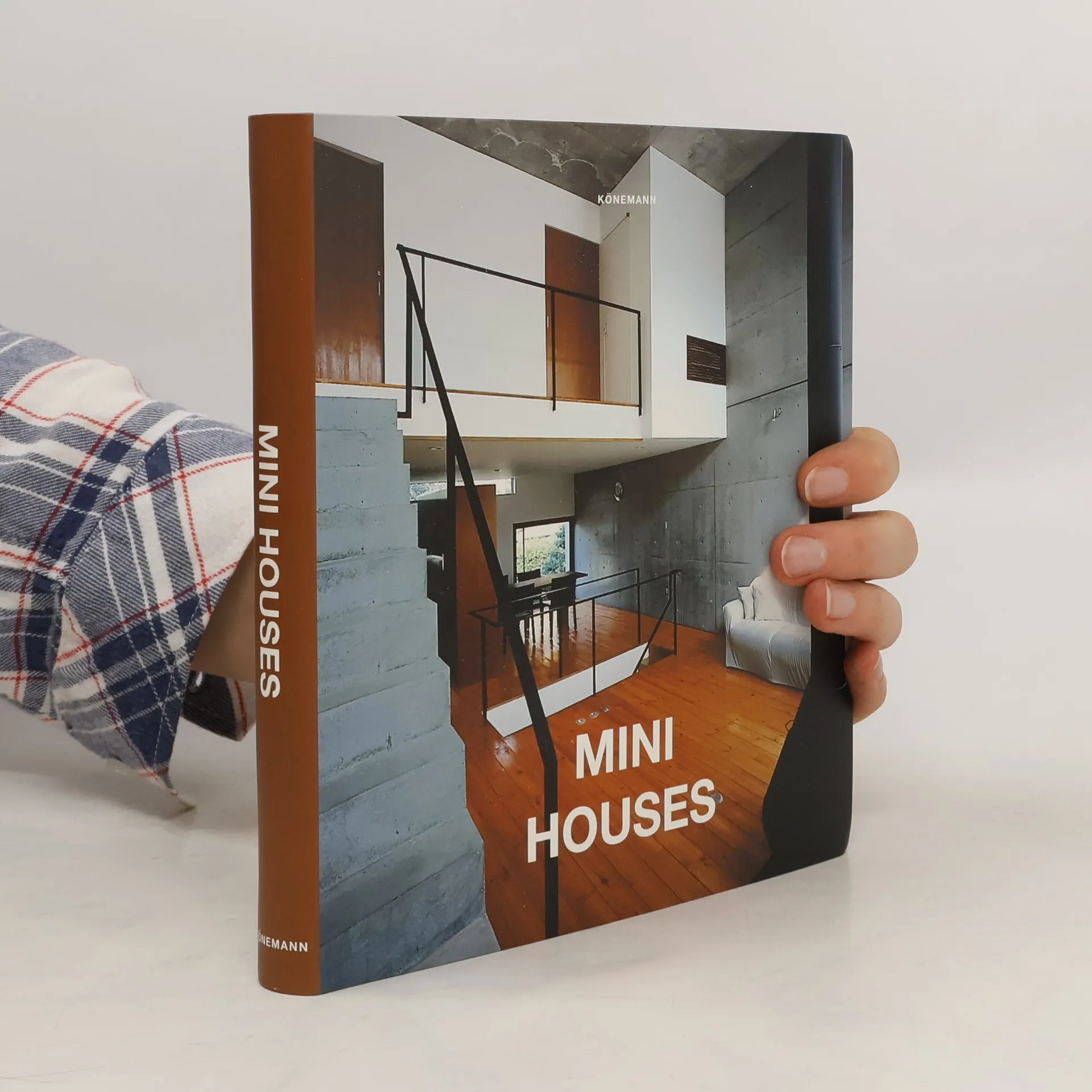 Mini Houses | Book | Paperback | Claudia Guadalupe Martinez | PL