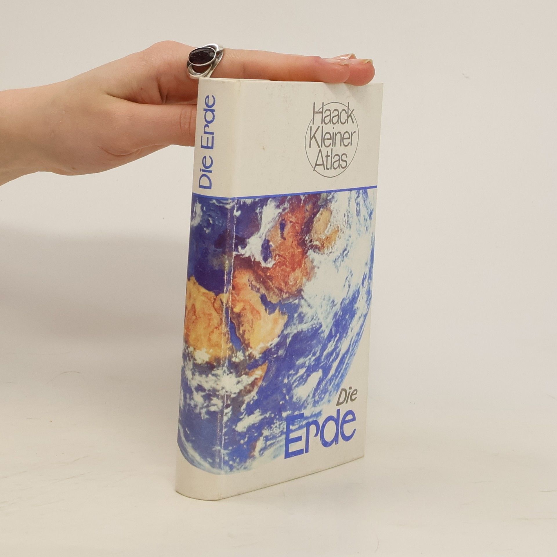 Collectif d'auteurs Die Erde