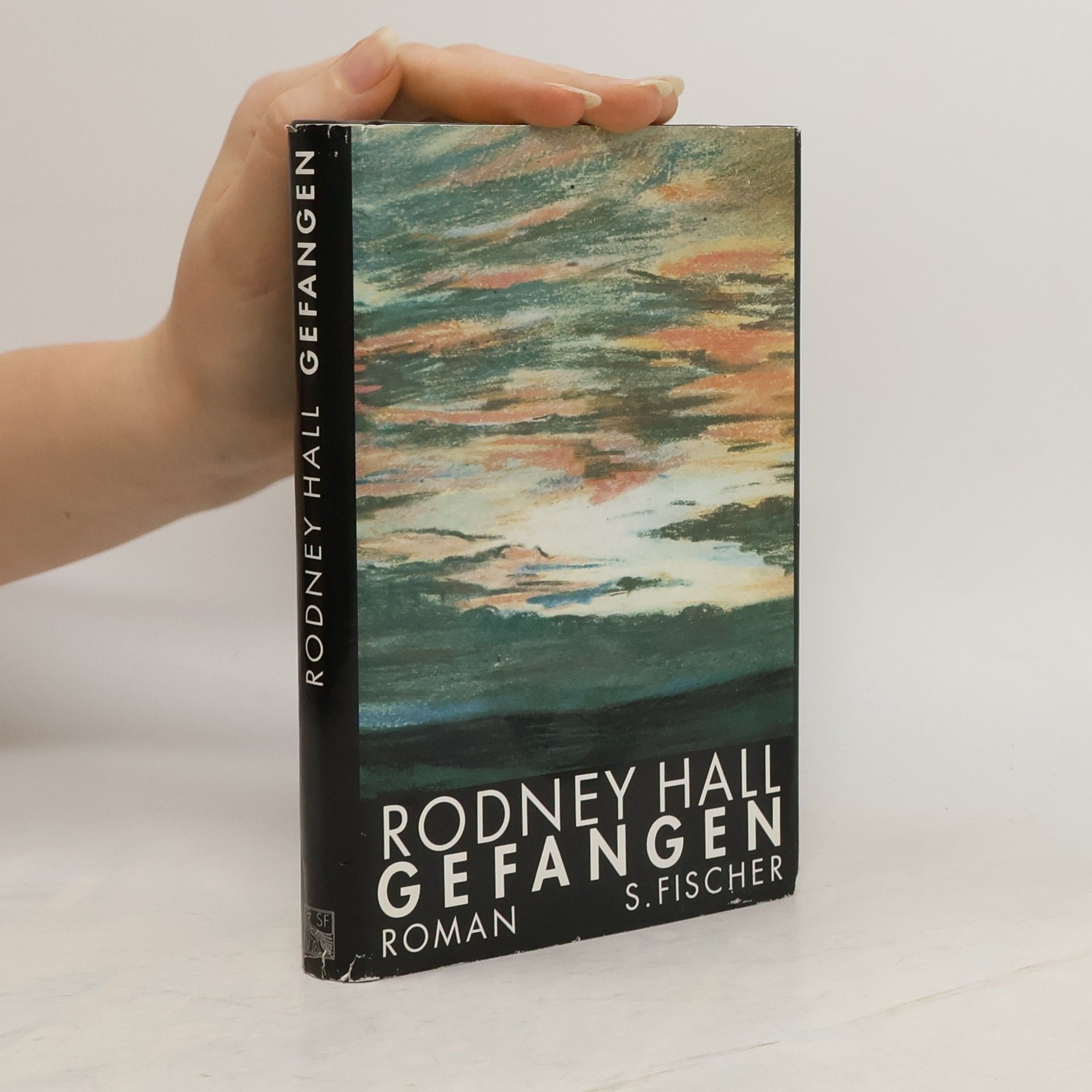 Rodney Hall Gefangen