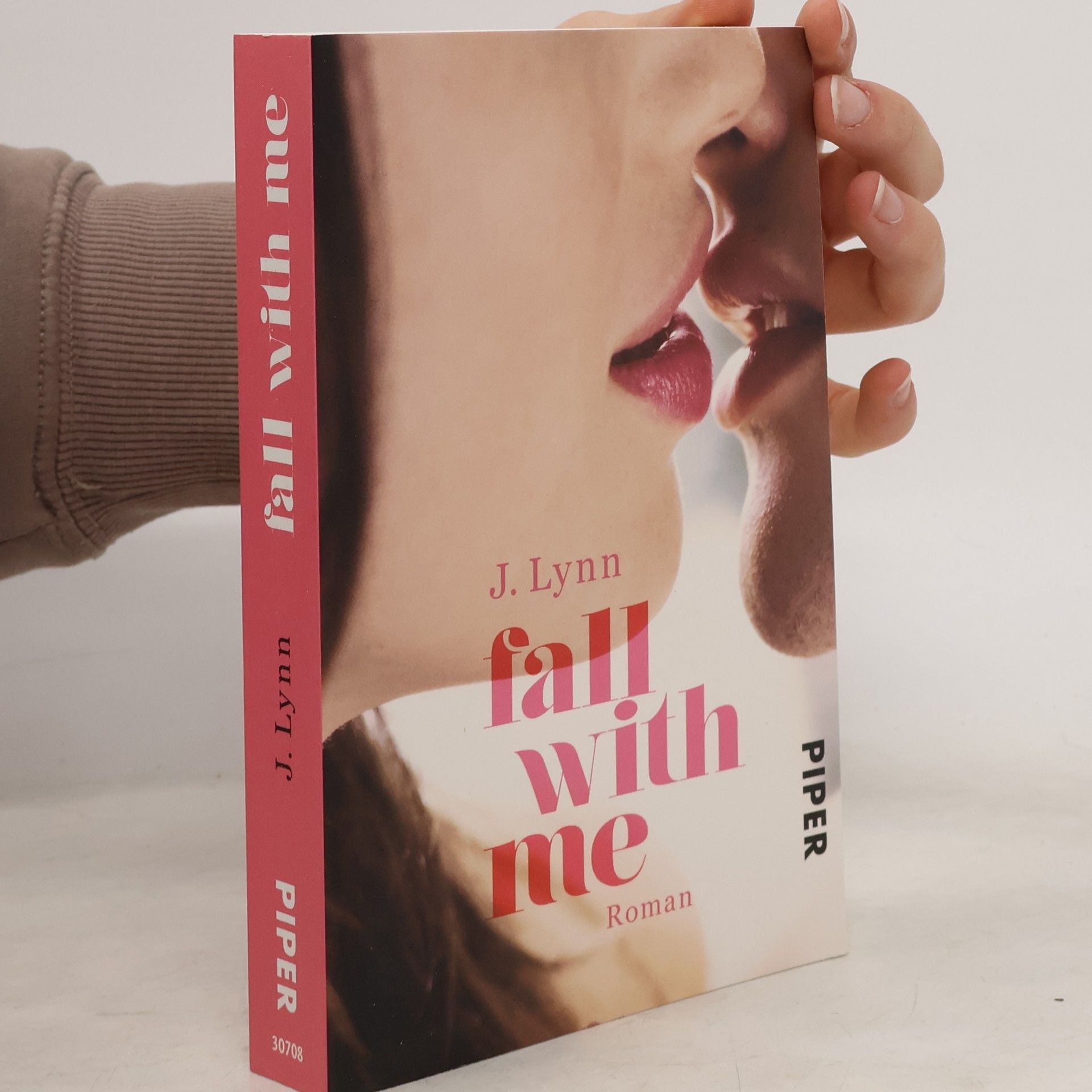 Jennifer Armentrout Fall with me