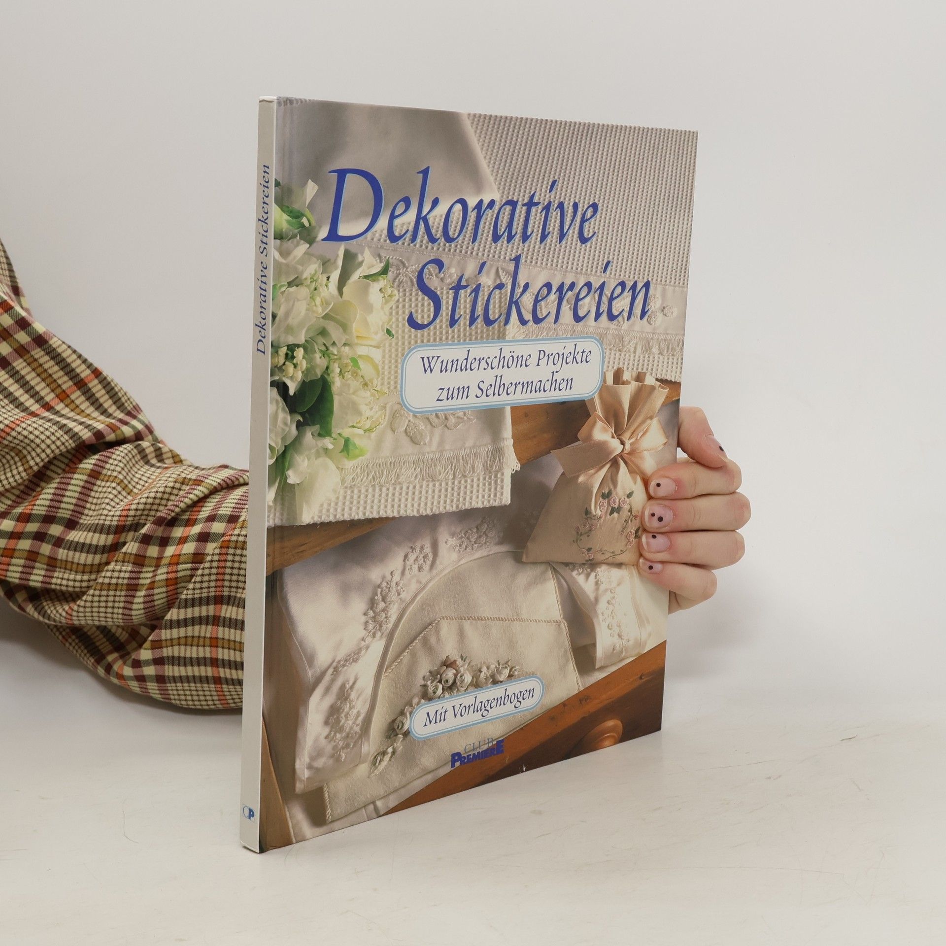 kolektiv Dekorative Stickereien