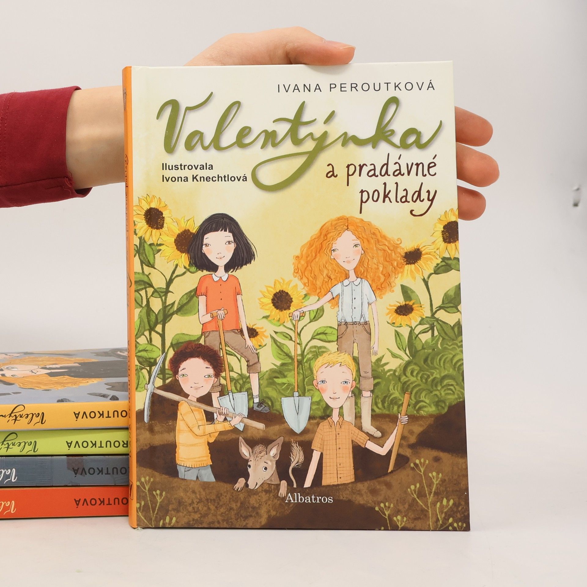 Ivana Peroutková Valentýnka 1. - 4. díl