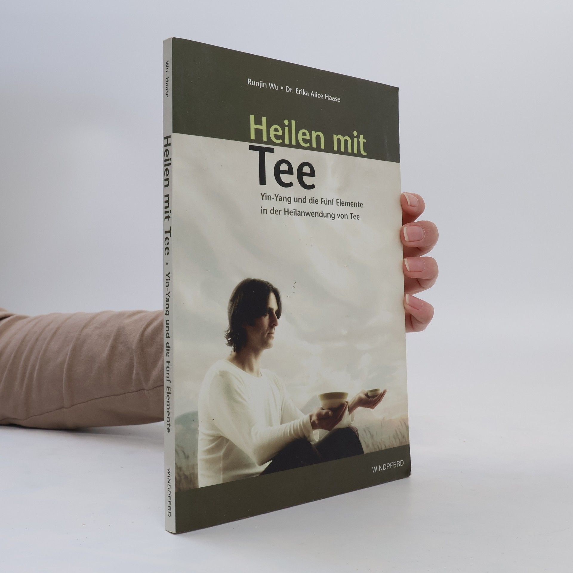 Runjin Wu Heilen mit Tee