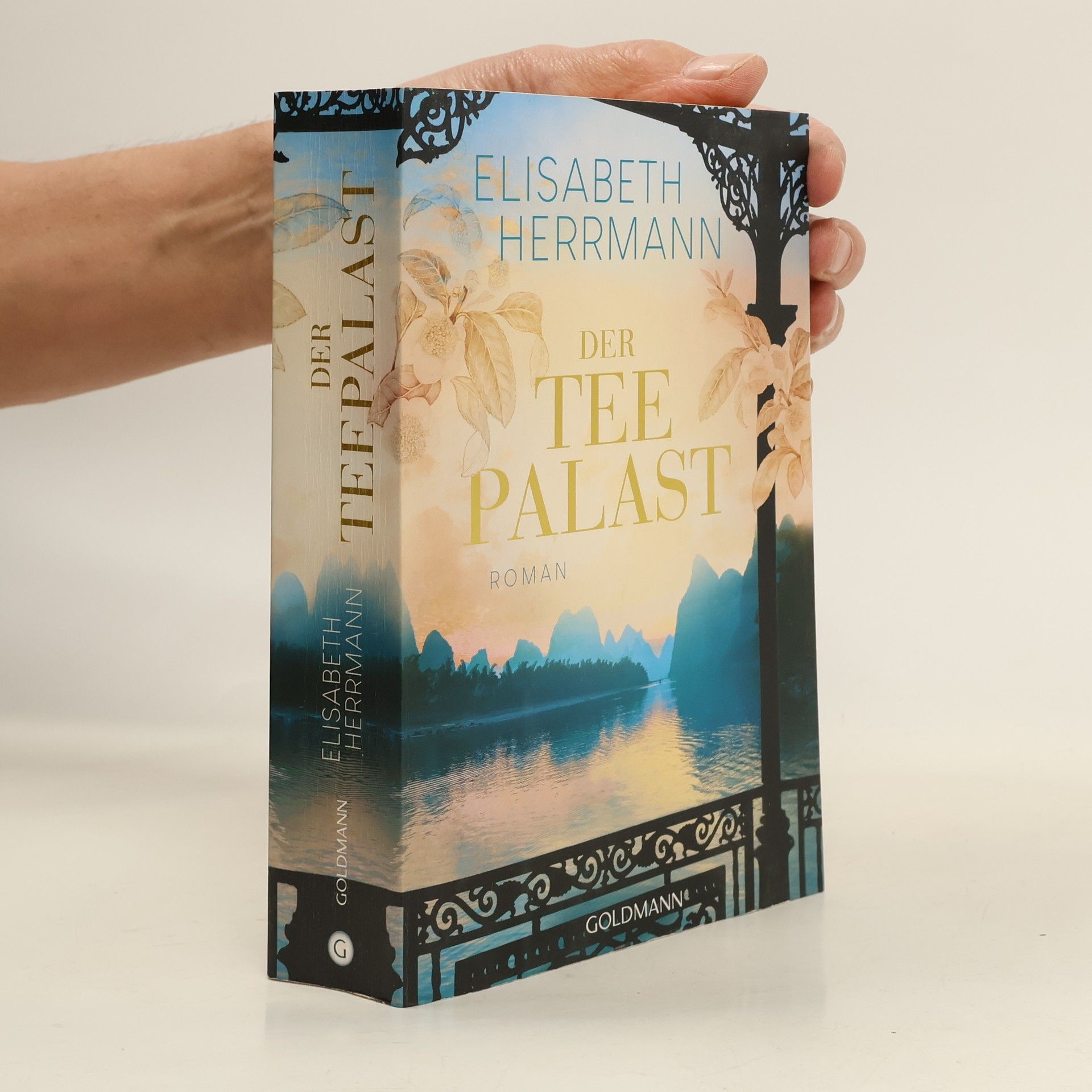Elisabeth Hermann Der Teepalast : Roman
