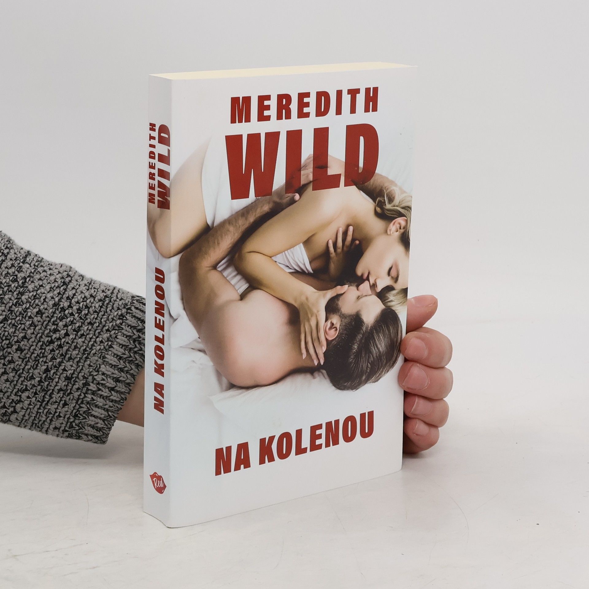 Meredith Wild Na kolenou