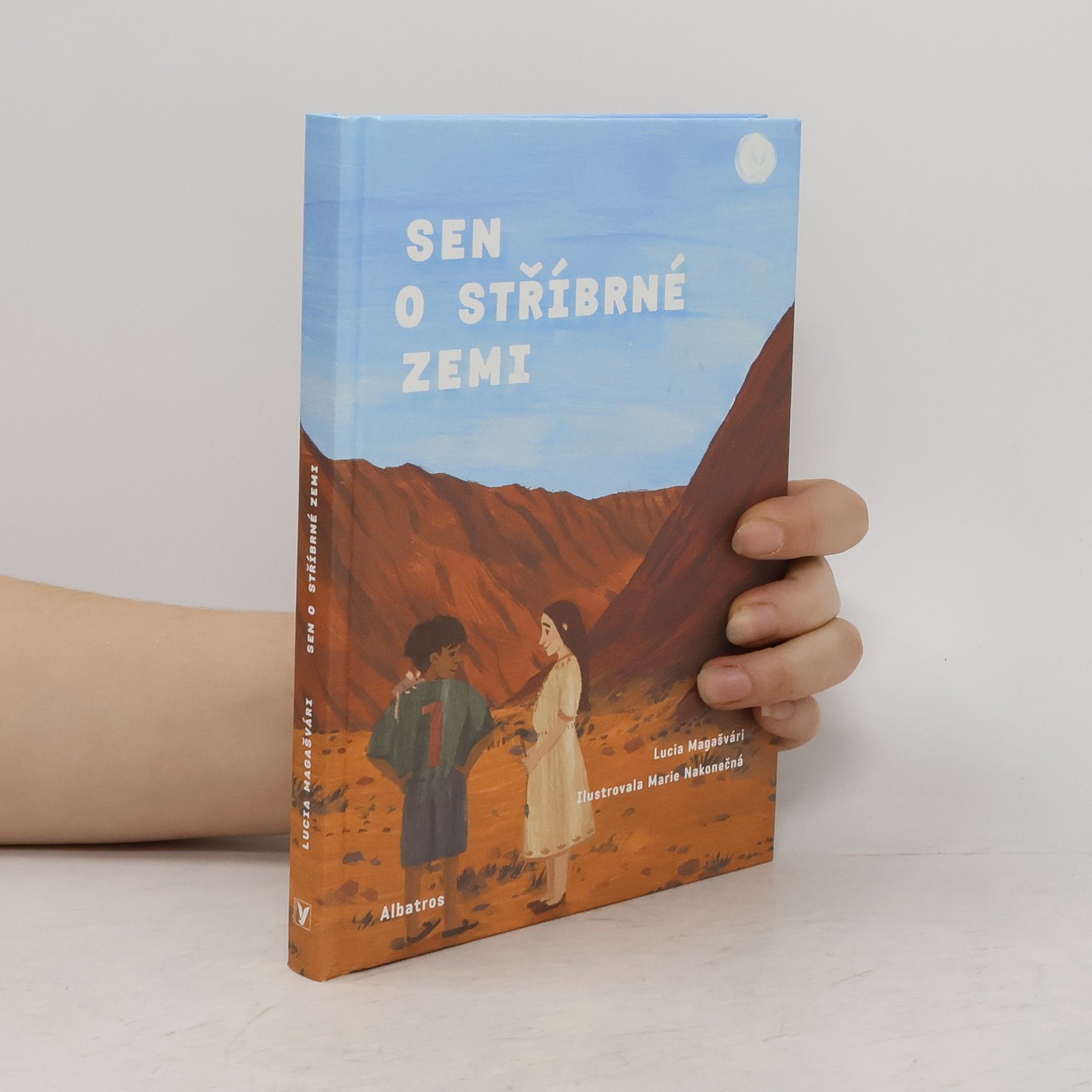 Lucia Magašvári Sen o stříbrné zemi