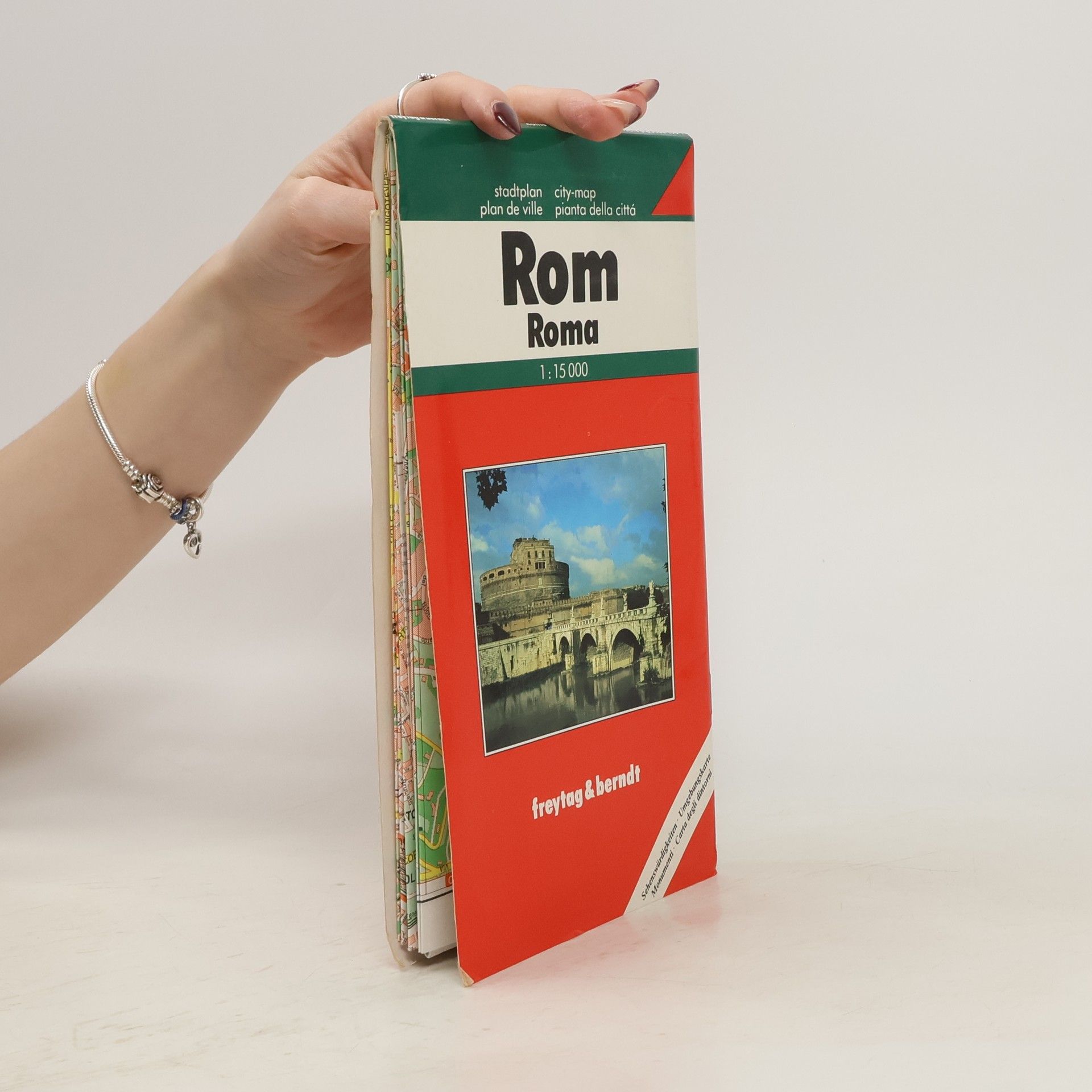 Collective Roma 1 : 15 000