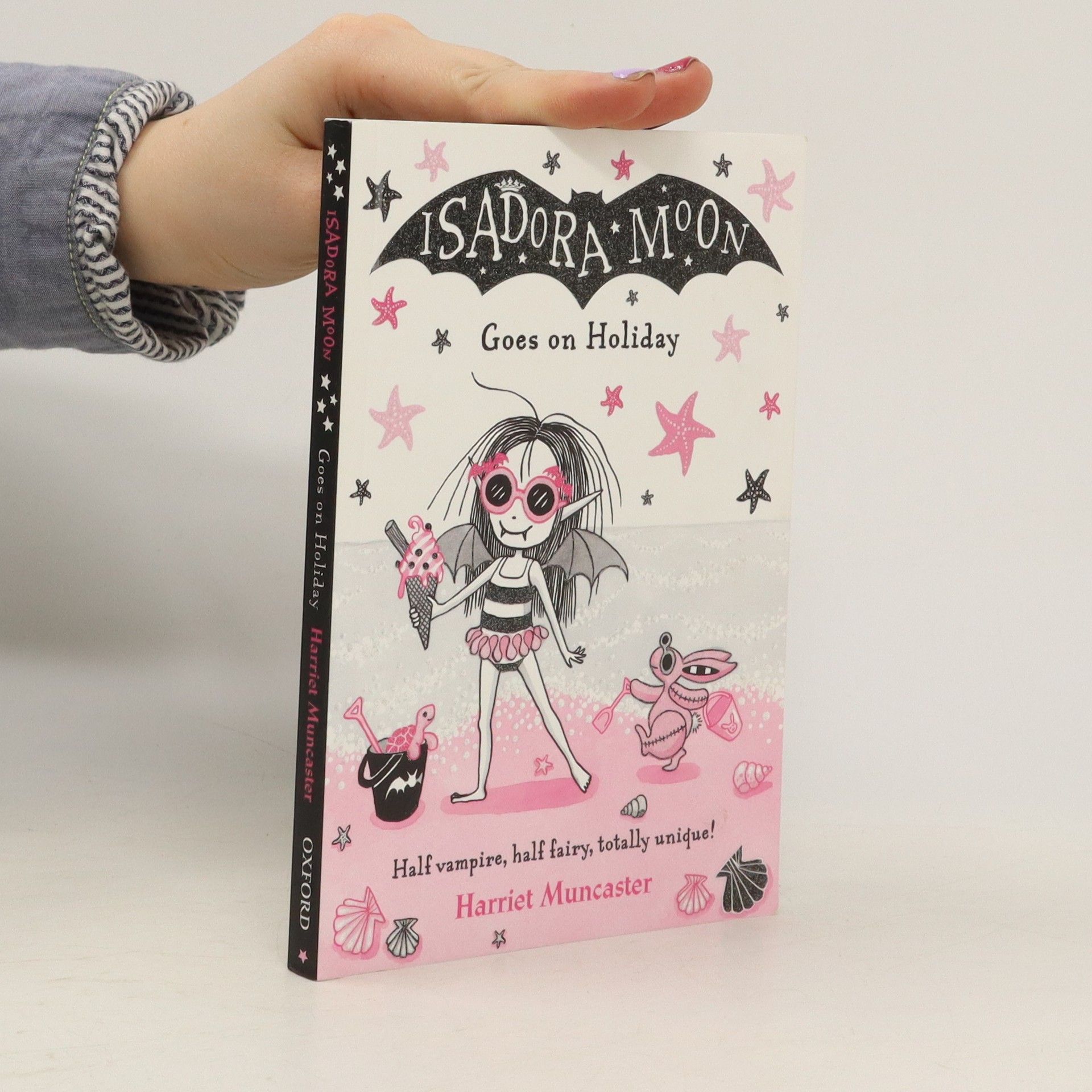 Harriet Muncaster Isadora Moon Goes on Holiday