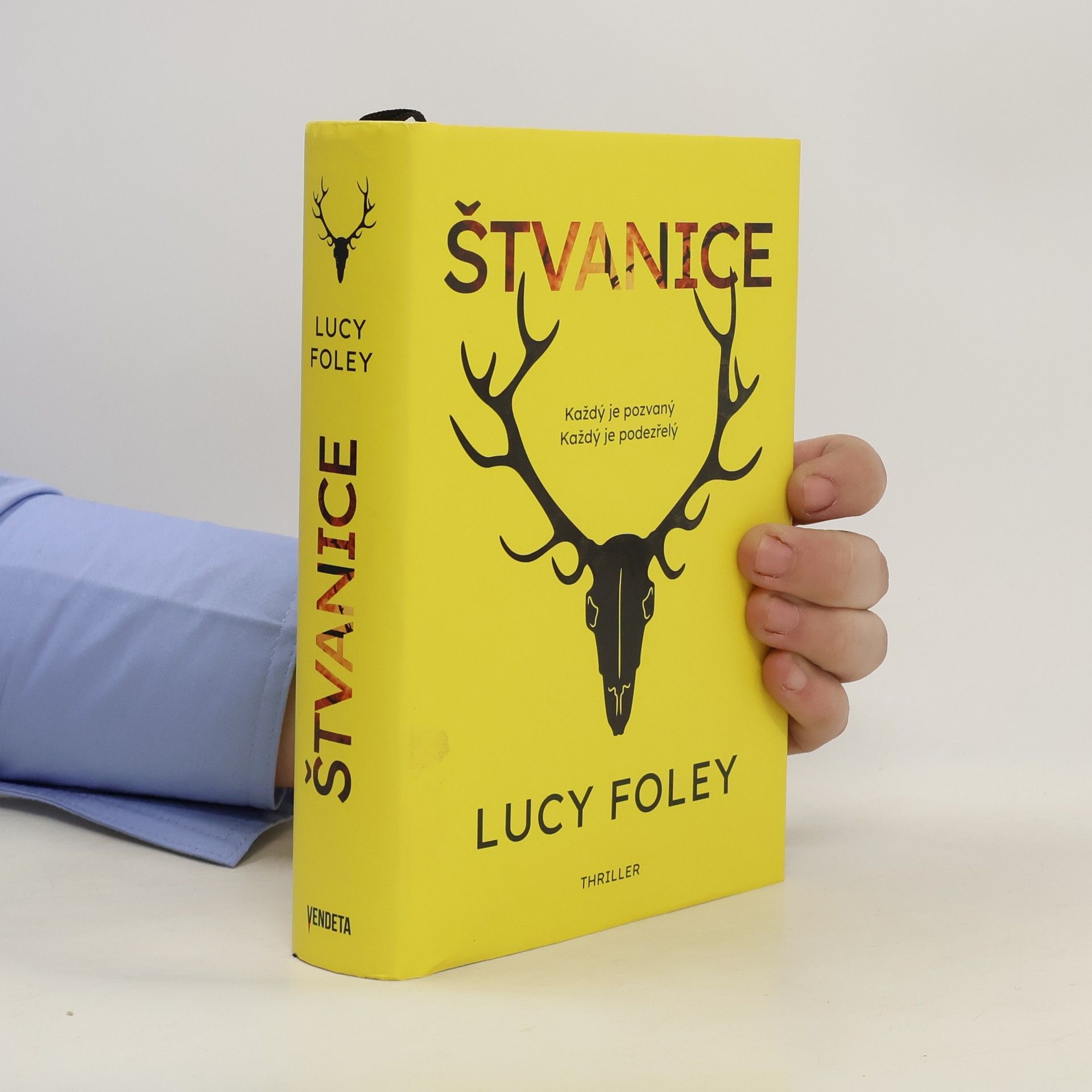 Lucy Foley Štvanice