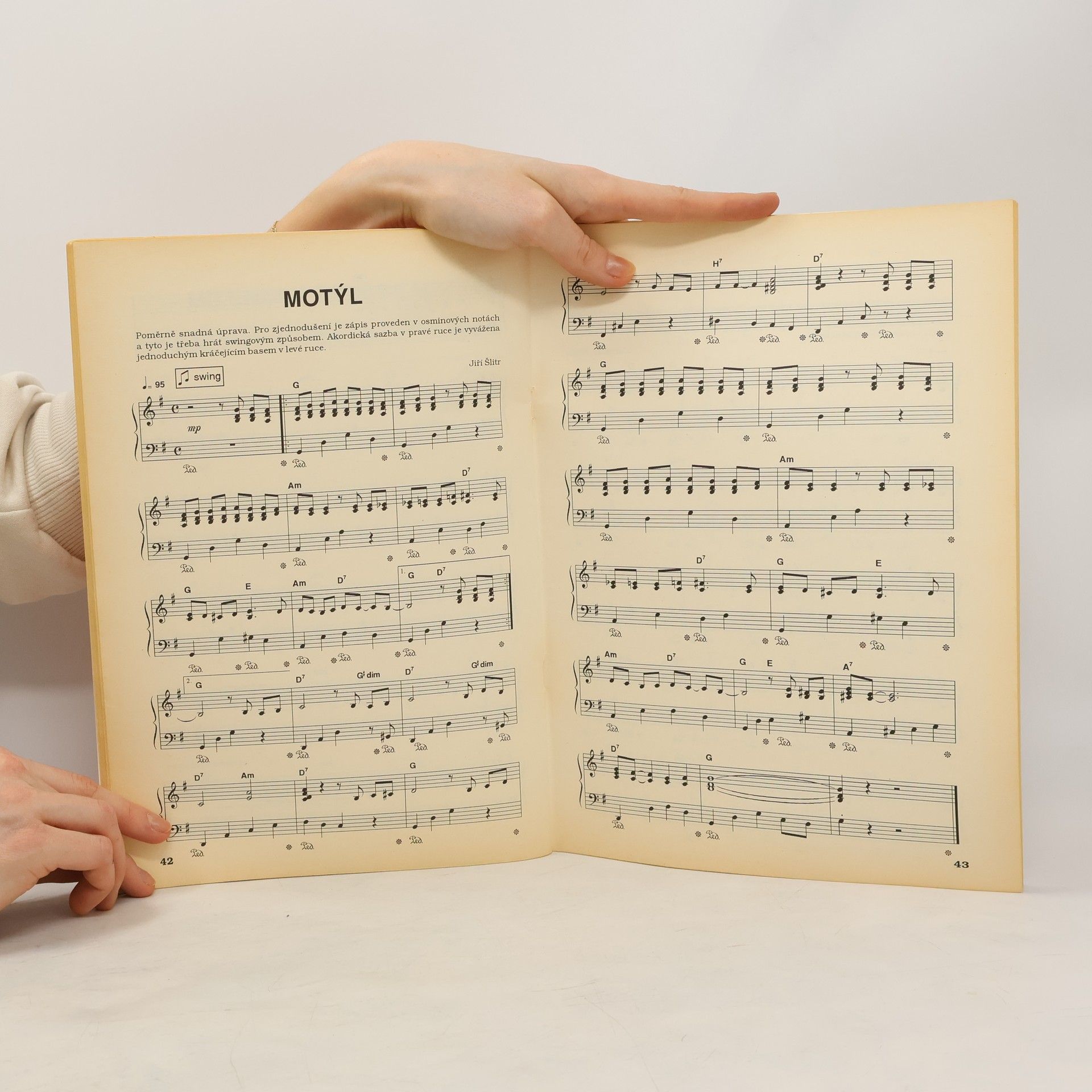 Kolektiv autorů Slavné melodie v lehké úpravě pro klavír 1.díl