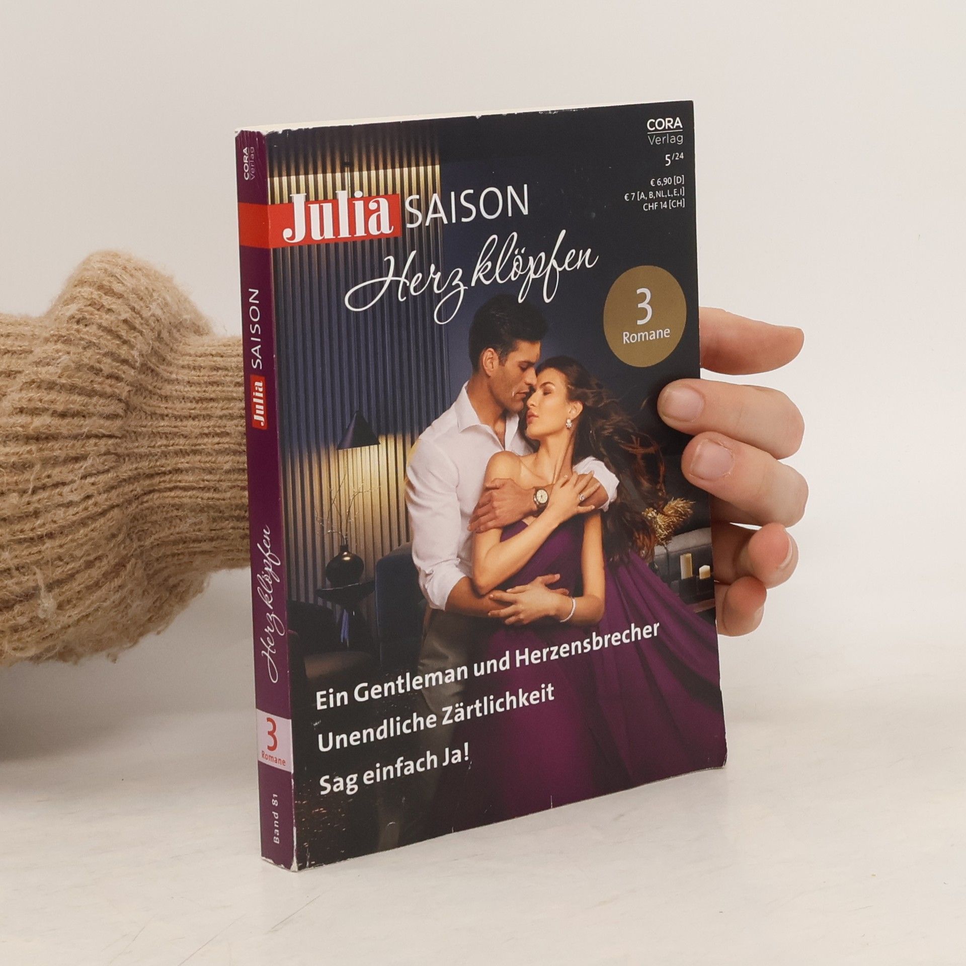 Julia Saison Herz klöpfen