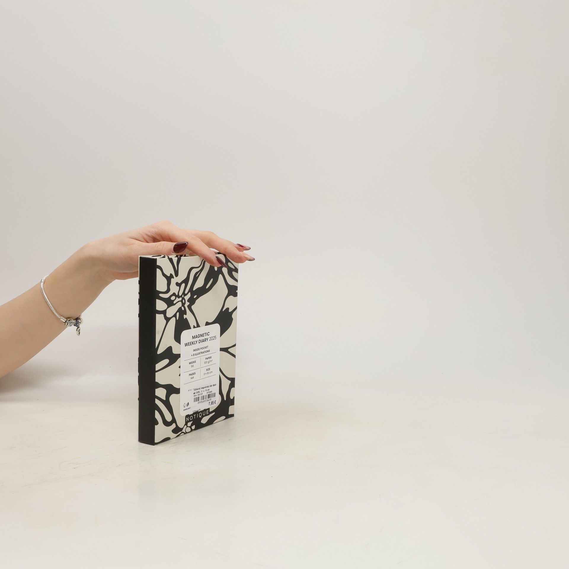 AA.VV. Magnetic Weekly Diary 2025