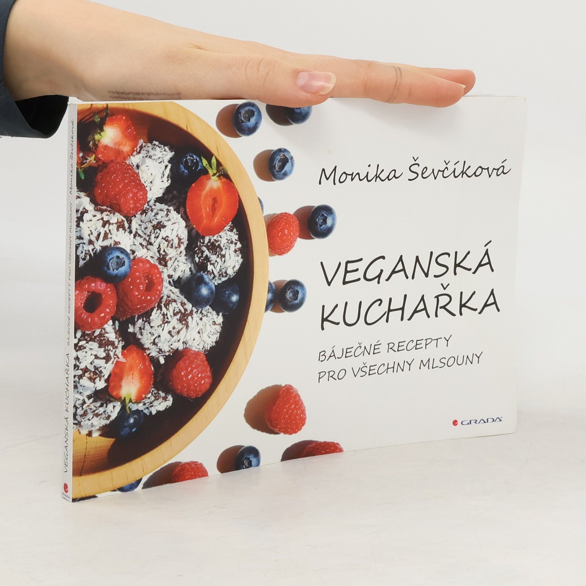 Monika Ševčíková Veganská kuchařka