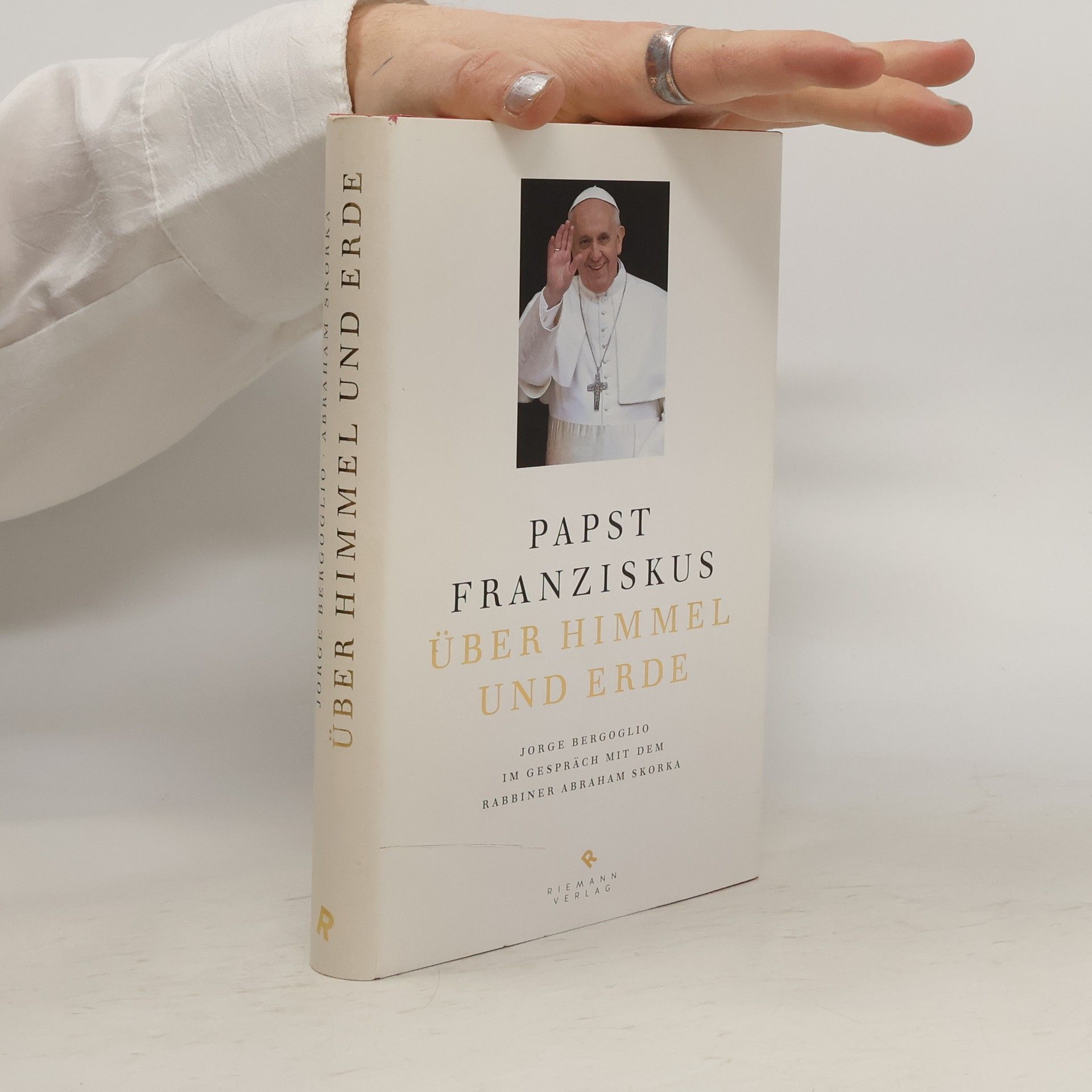 Pápež František Über Himmel und Erde