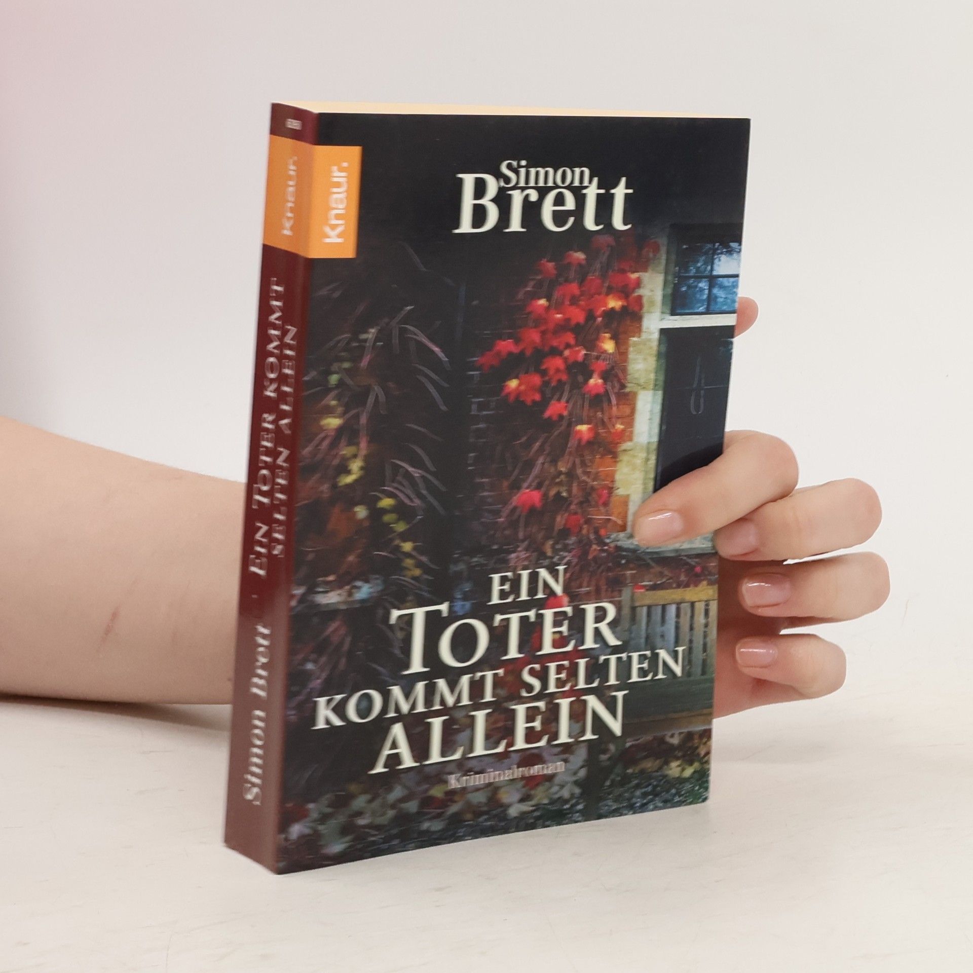 Simon Brett Ein Toter kommt selten allein