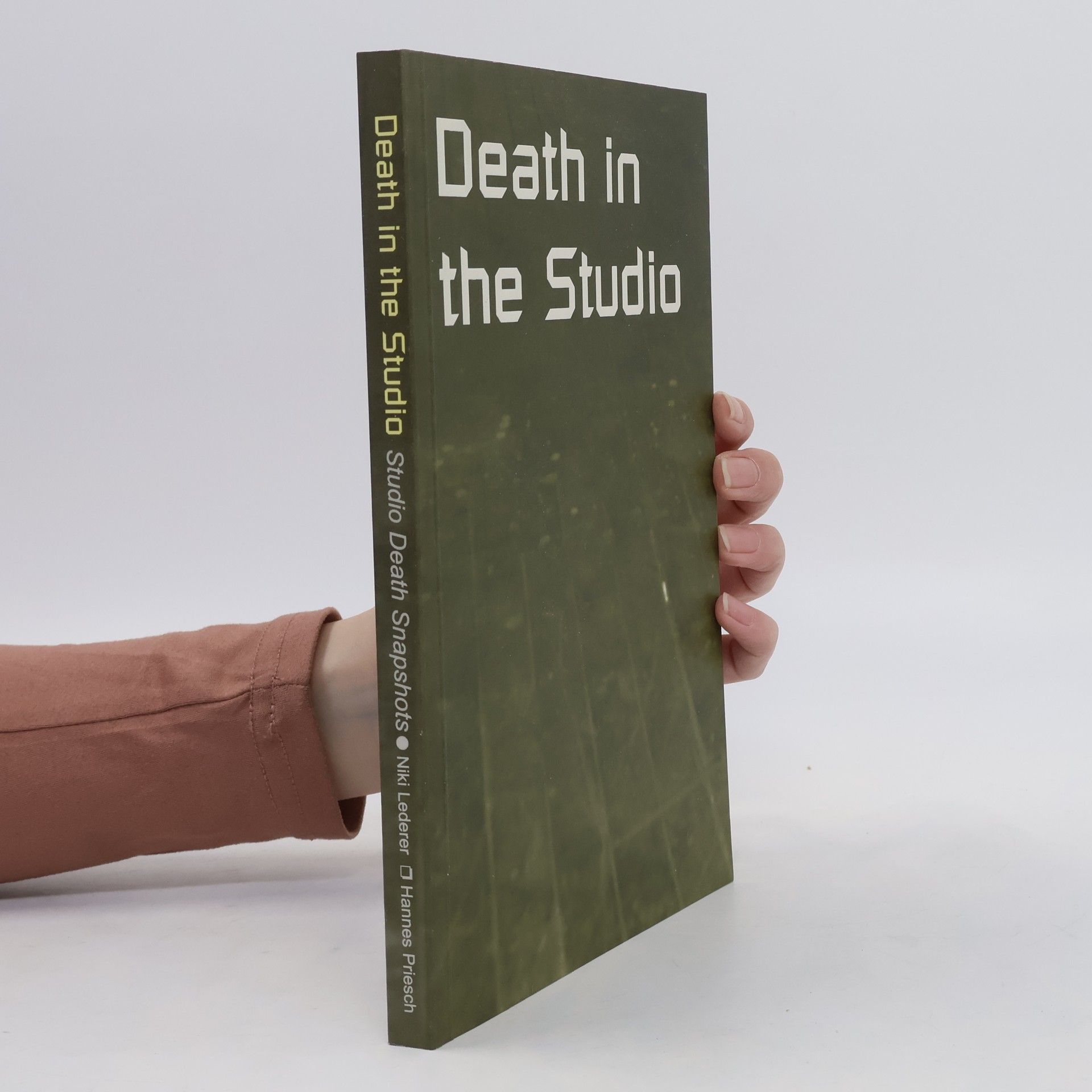 Niki Lederer Death in the Studio