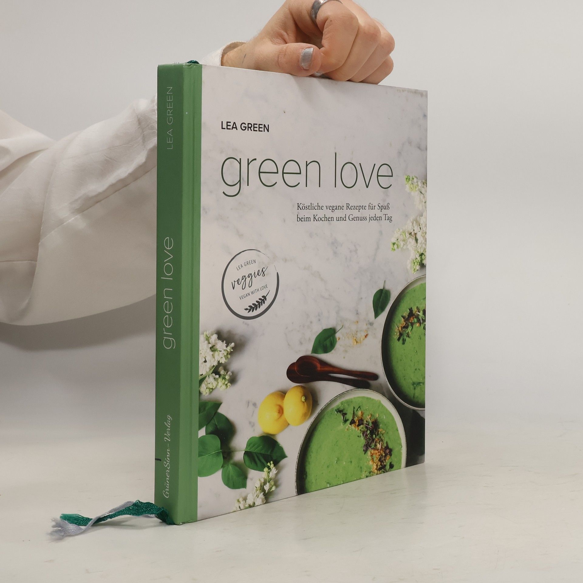 Lea Green Green Love