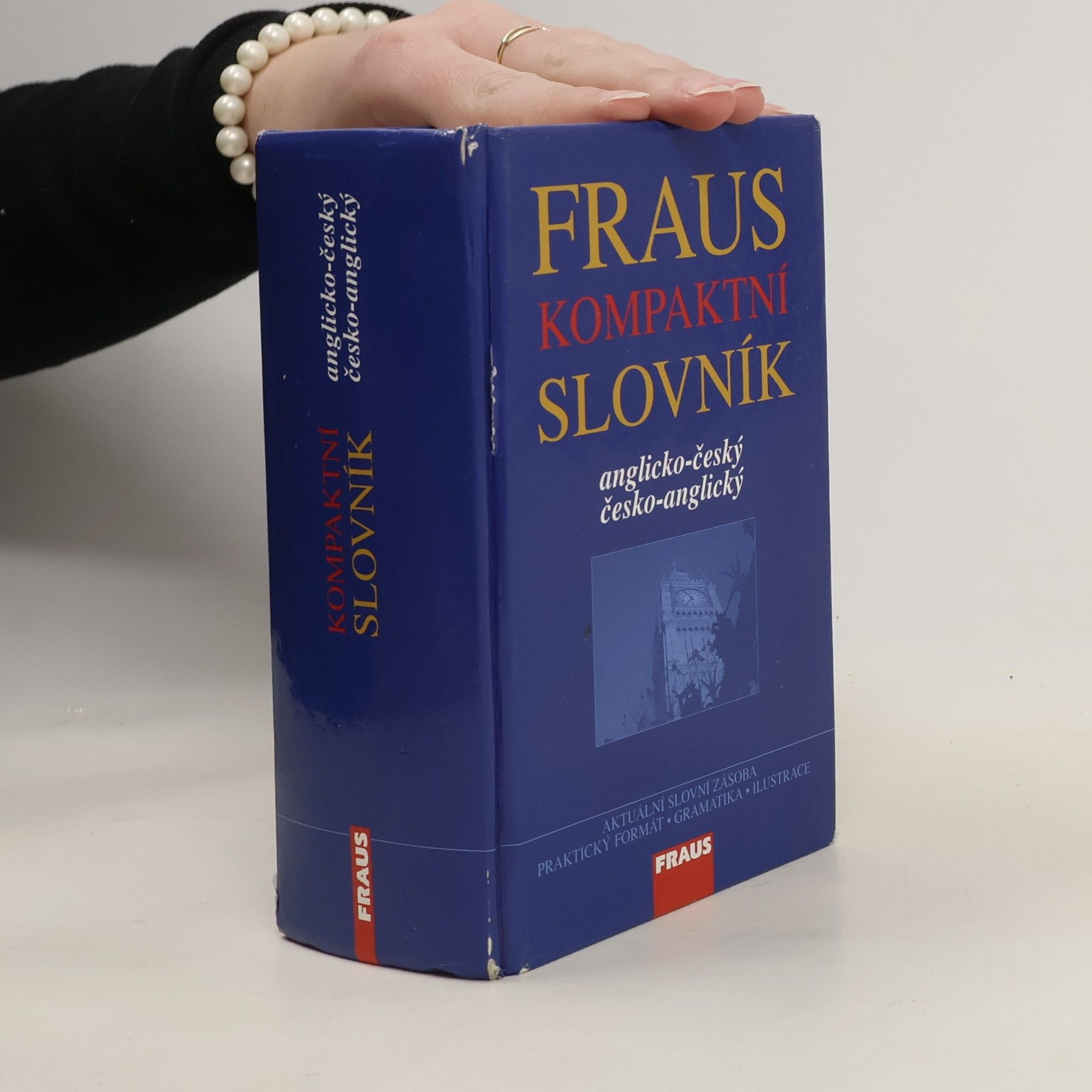 Lenka Parobková Fraus kompaktní slovník: Anglicko český, česko-anglický