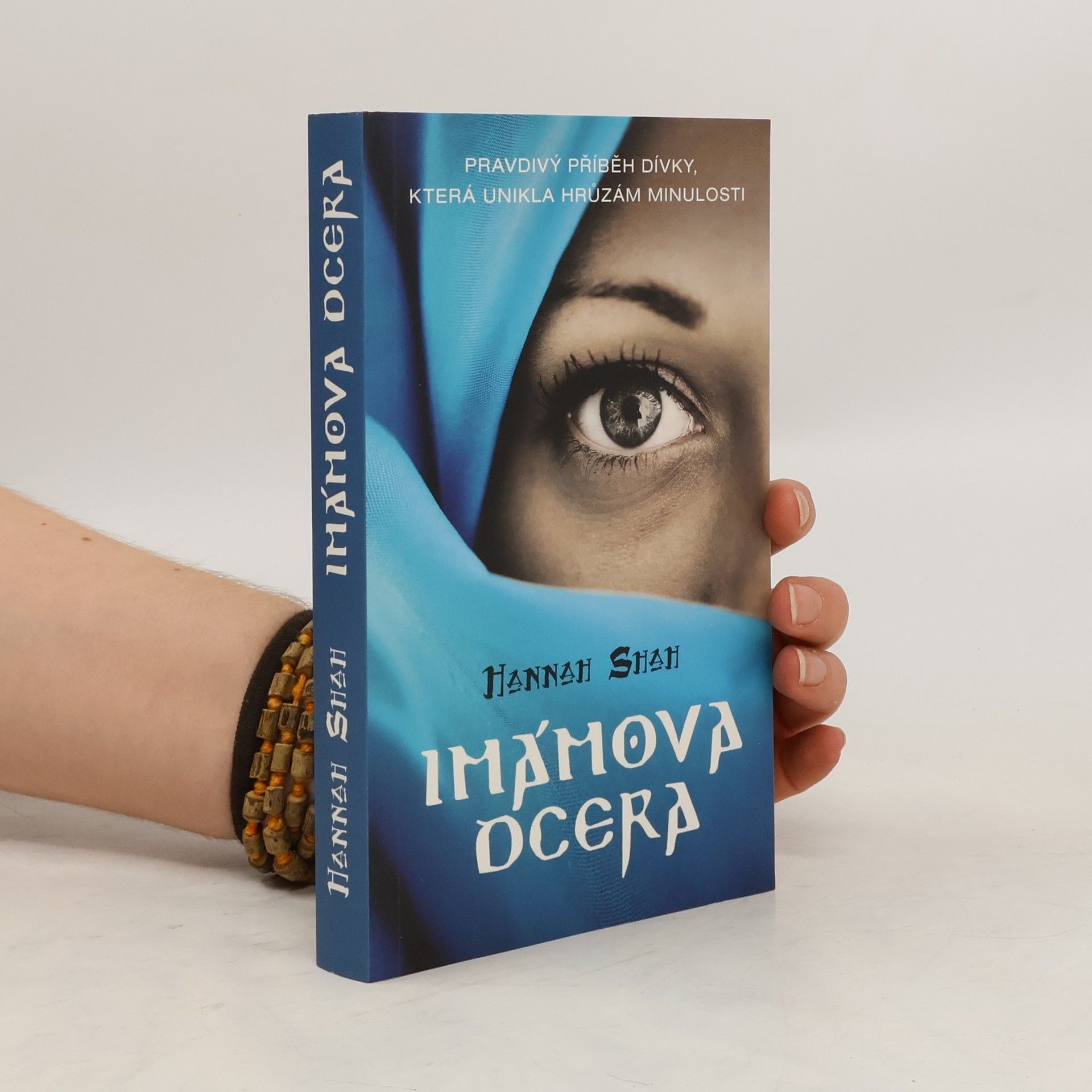 Hannah Shah Imámova dcera: Pravdivý příběh dívky, která unikla hrůzám minulosti