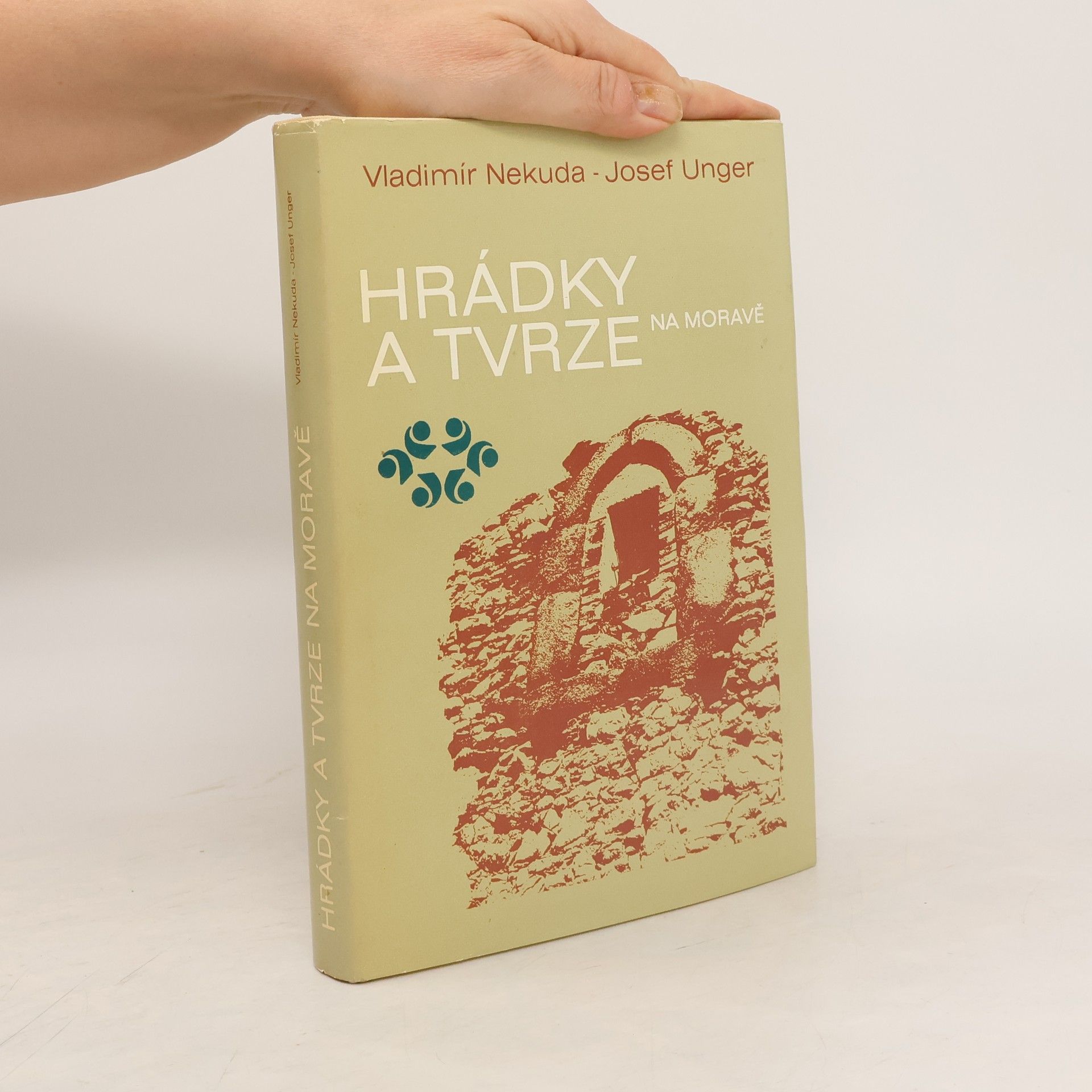 Vladimír Nekuda Hrádky a tvrze na Moravě