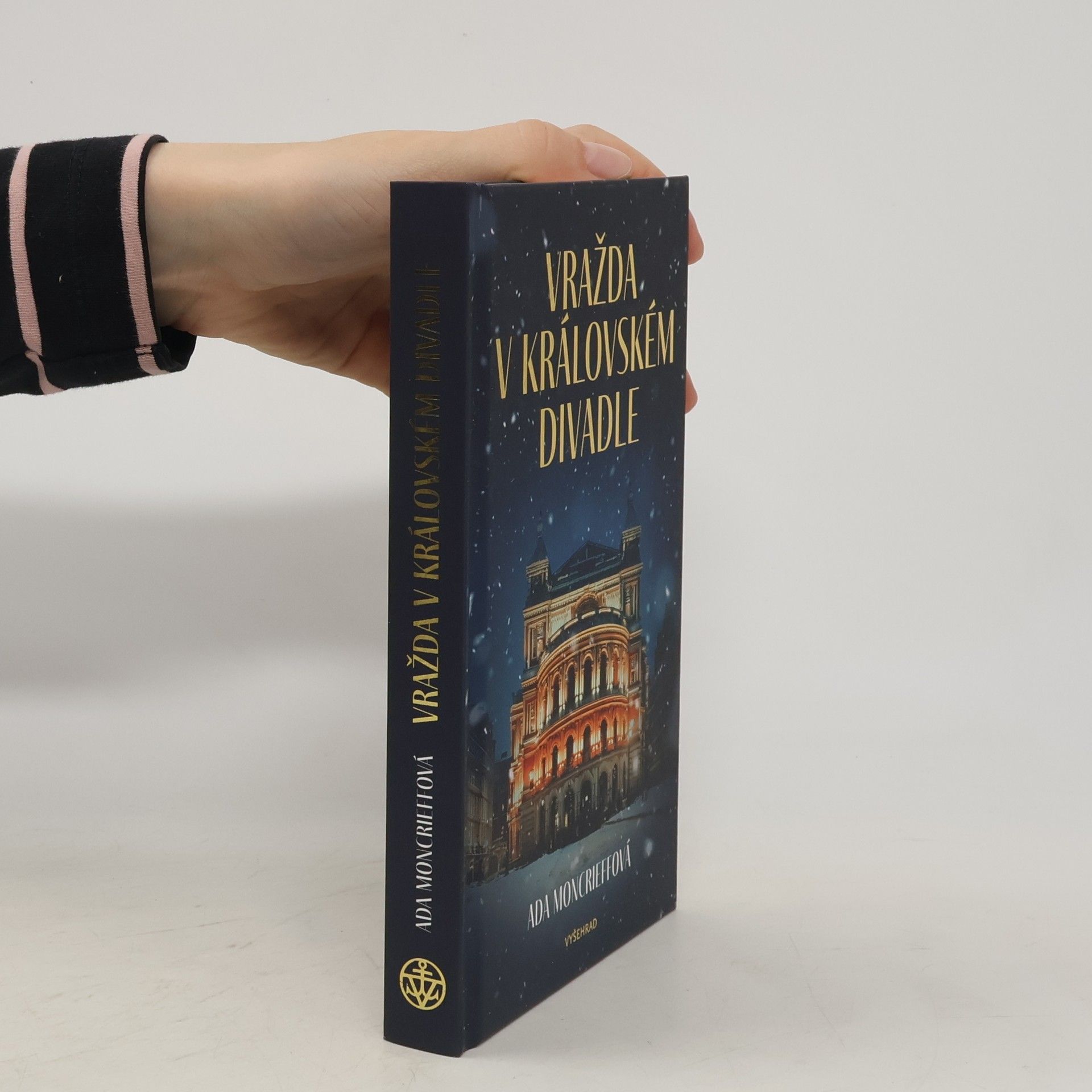 Ada Moncrieff Vražda v královském divadle